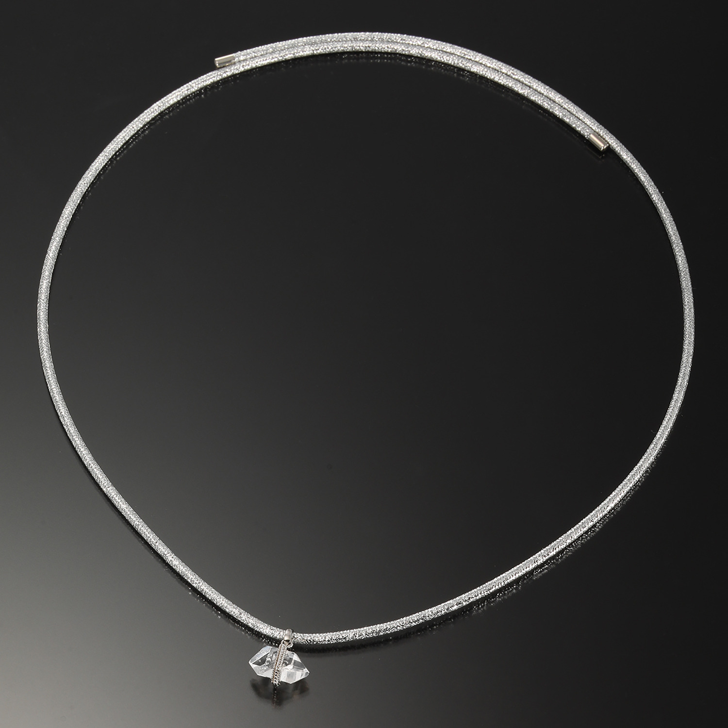 イーシア シルバー ハーキマーダイヤモンド ロッククリスタルクォーツ ライングレースデザイン マグネットペンダント