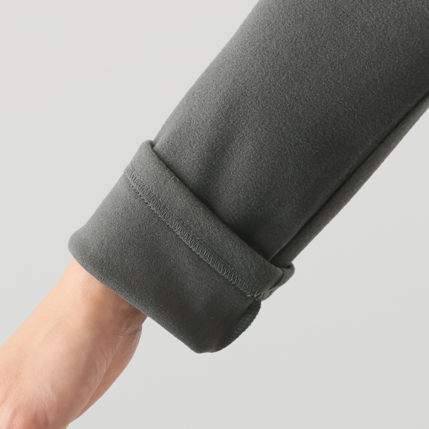 ヘブンアンドアース レオパード箔プリント 両面起毛スムース ロングＴシャツ