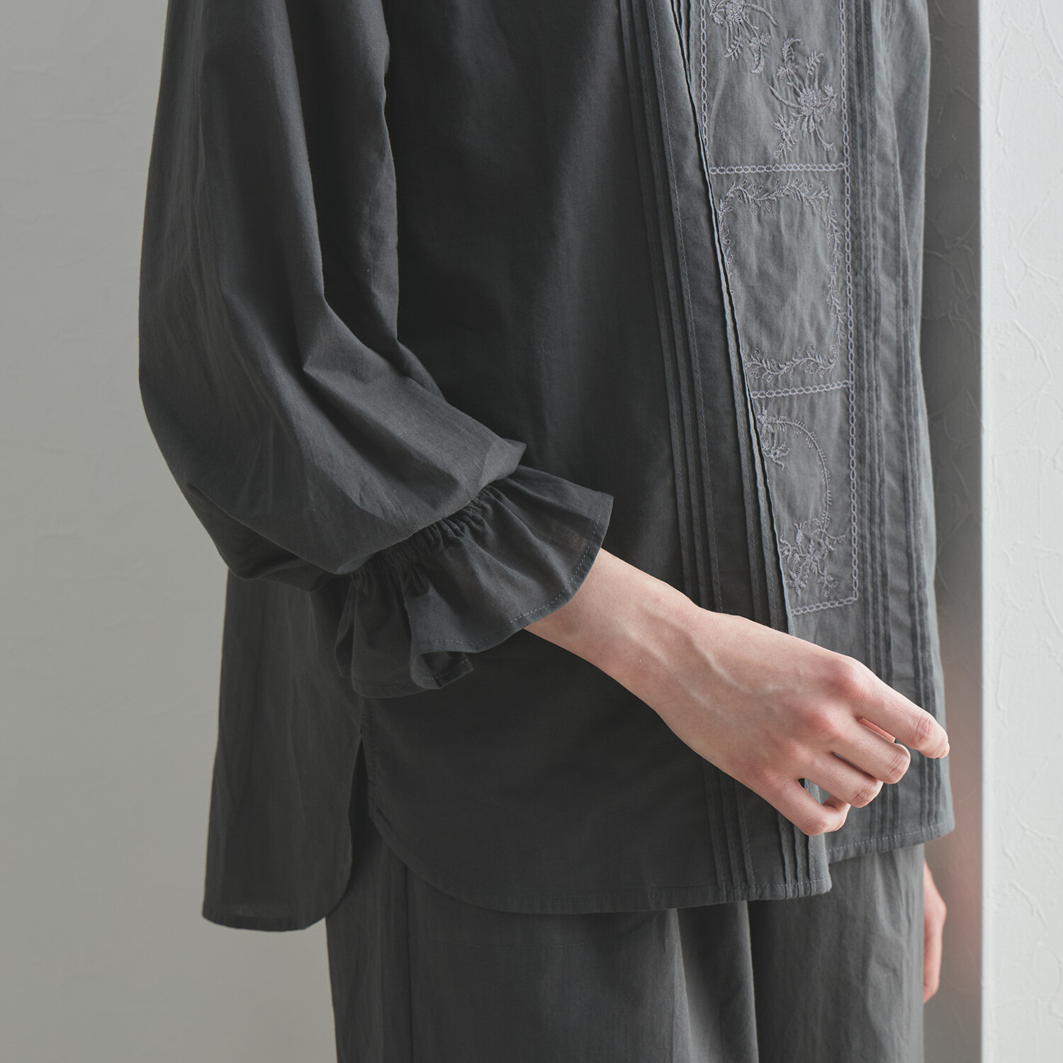 ナルエー コットンローン クラシカル刺しゅう セットアップ