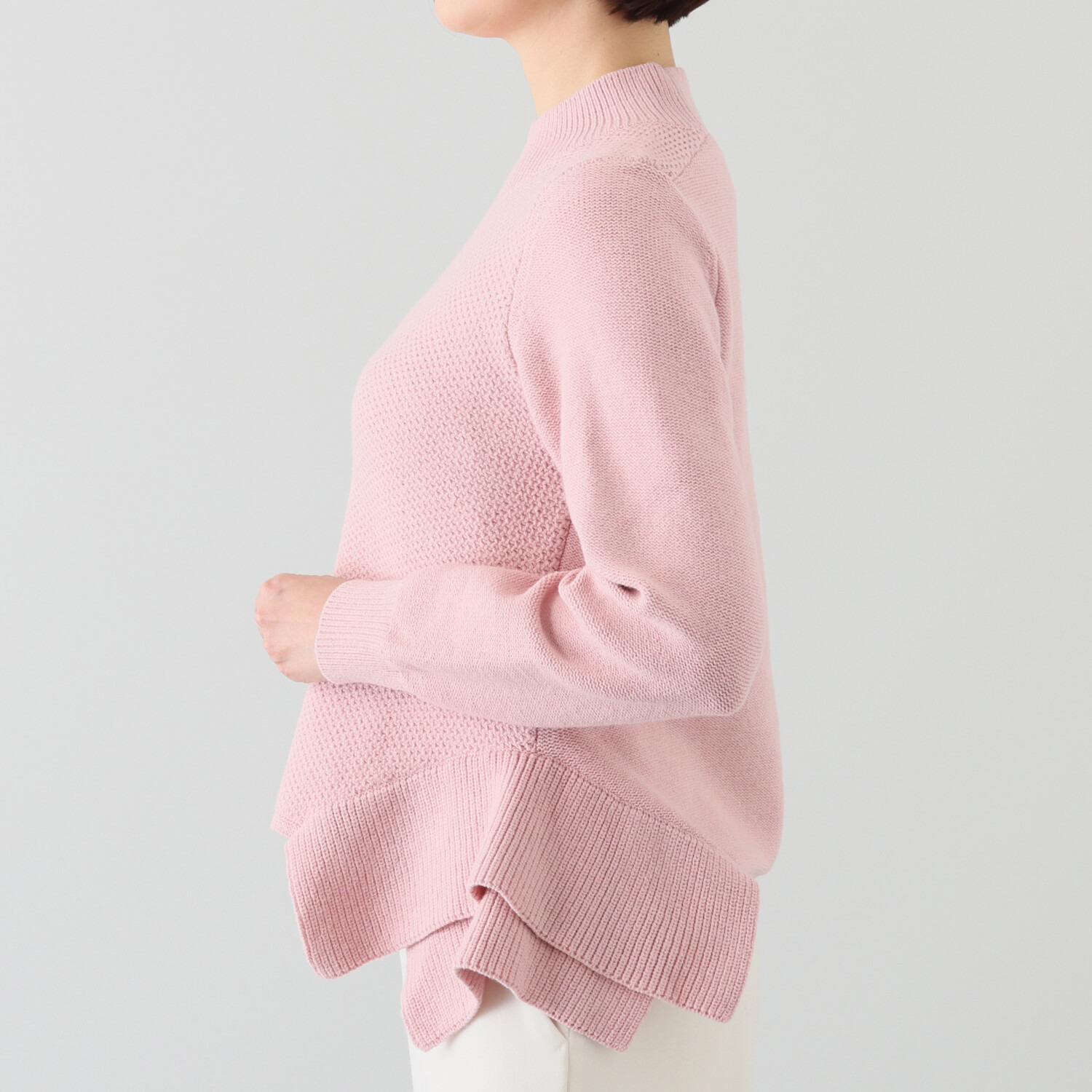 マダムヒロコ ペプラムデザイン ハイネック プルオーバー