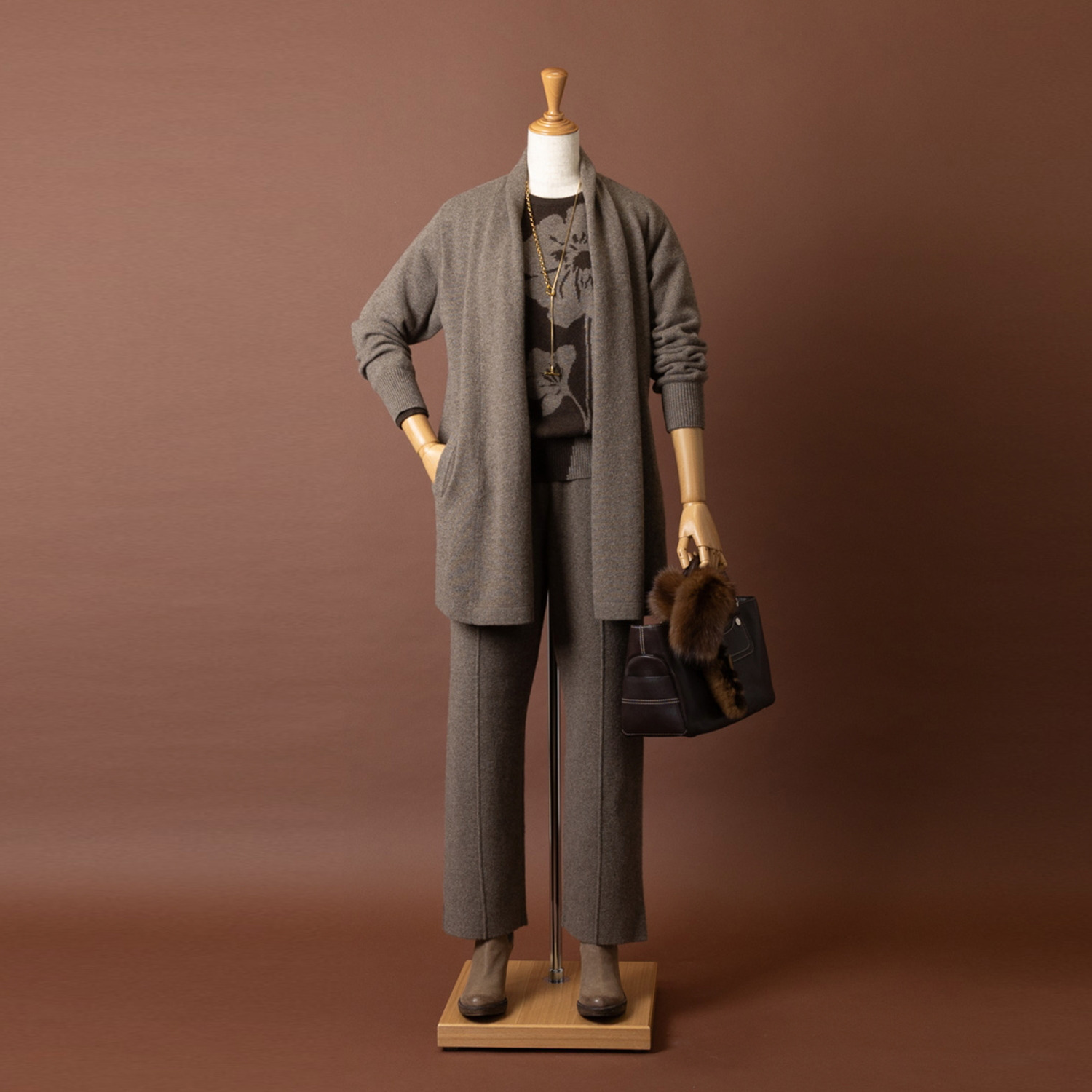 ネイチャーズ 無染色ヤク ミラノリブ ニットパンツ