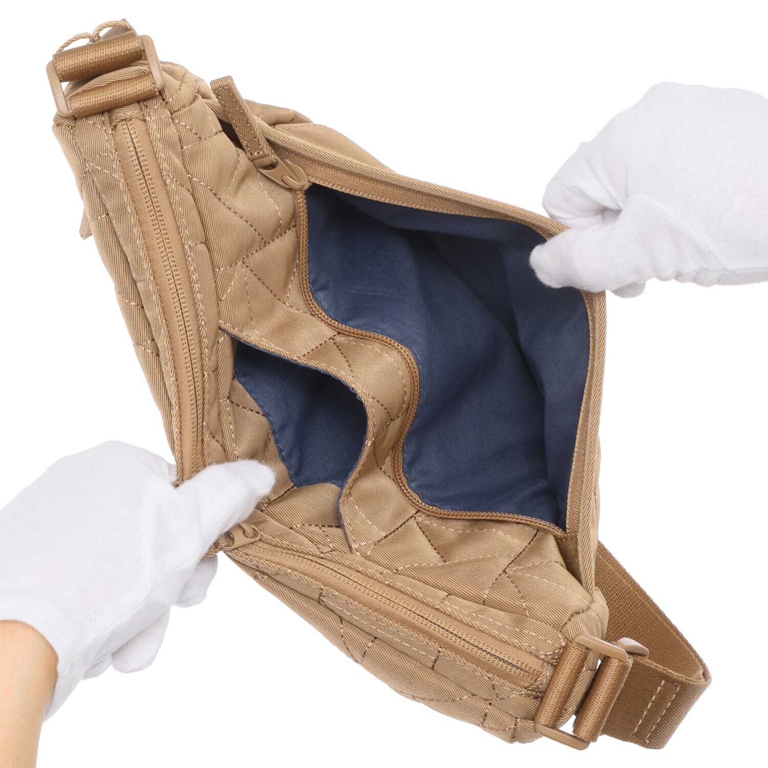 メゾンヴェール はっ水ナイロン　軽量 ＭＶキルティング ハーフムーン ショルダーバッグ