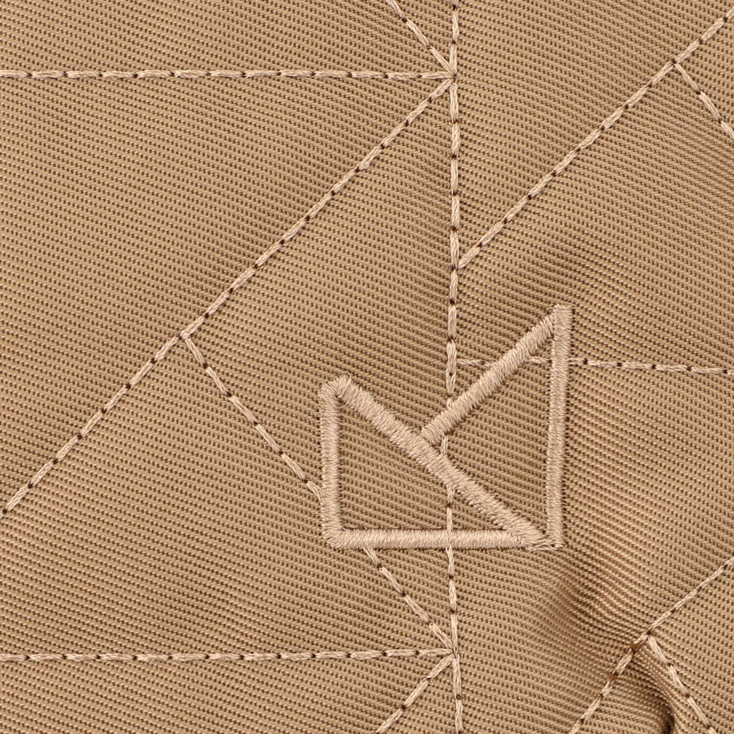 メゾンヴェール はっ水ナイロン　軽量 ＭＶキルティング ハーフムーン ショルダーバッグ