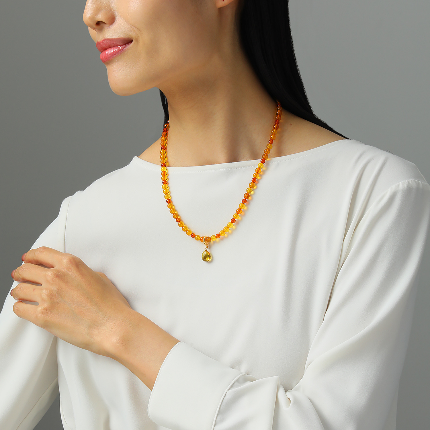 石友蔵出しコレクション 琥珀 マルチカラー ペンダント