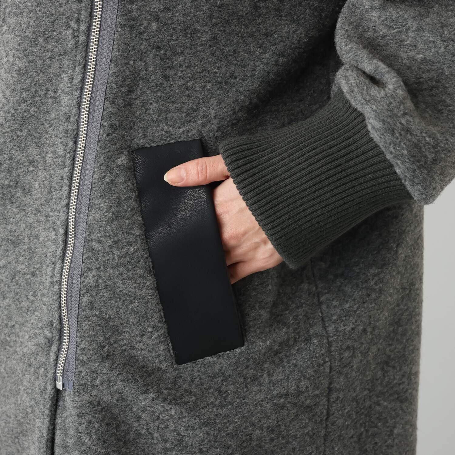 コモエリークローゼット 異素材＆ アシメジップが光るコート