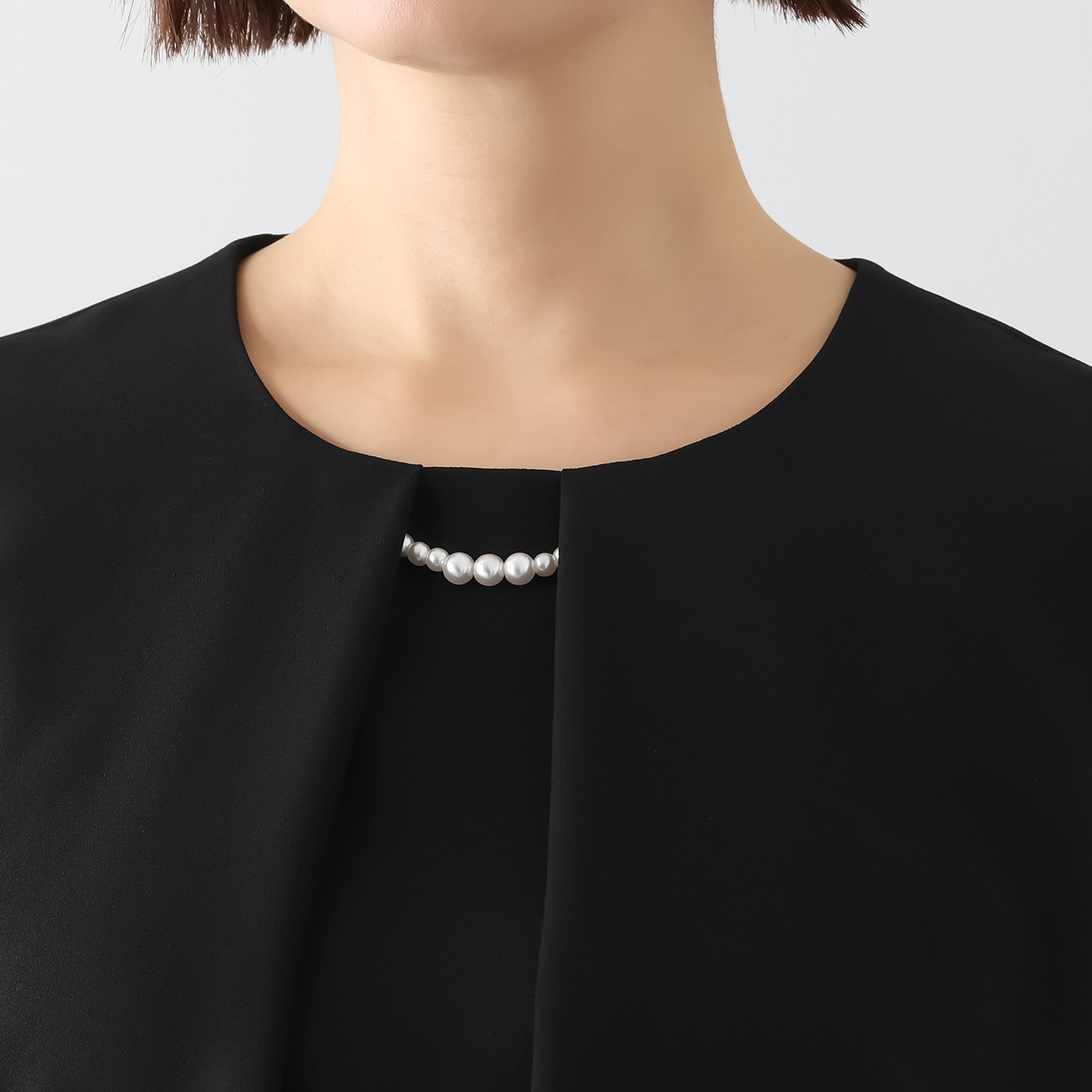 ニュイ ブラックフォーマル 洗濯機で洗える パールビジュウ付ブラウス