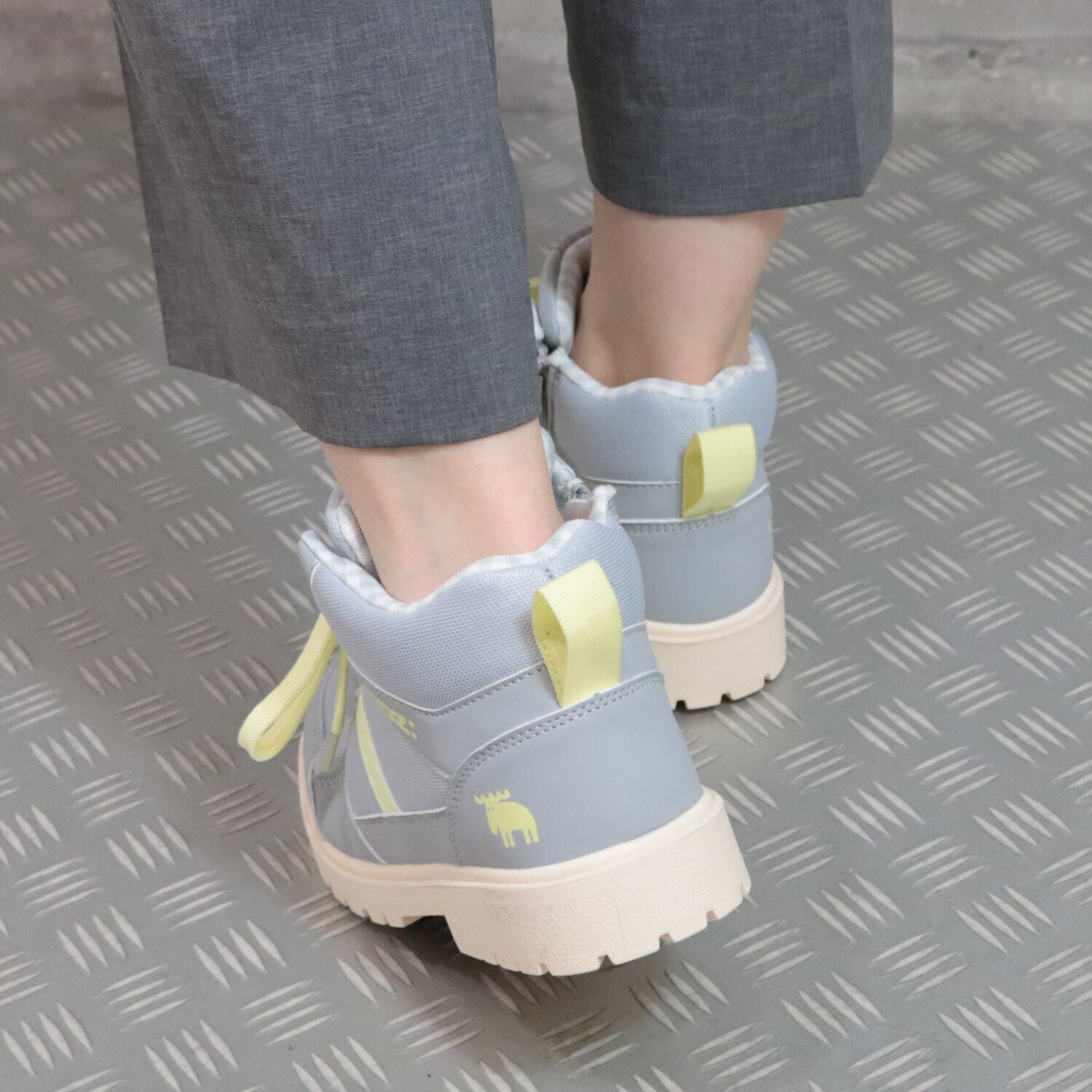 モズ 防水・はっ水・軽量 ファスナー付スニーカー