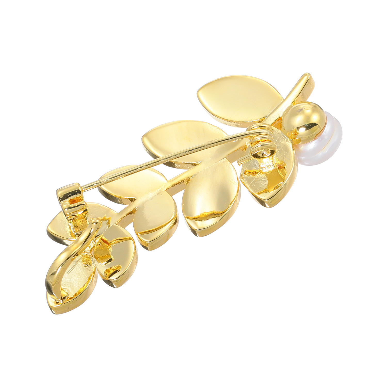 グランシフォレ 淡水パール＆ シェル リーフモティーフ ブローチ