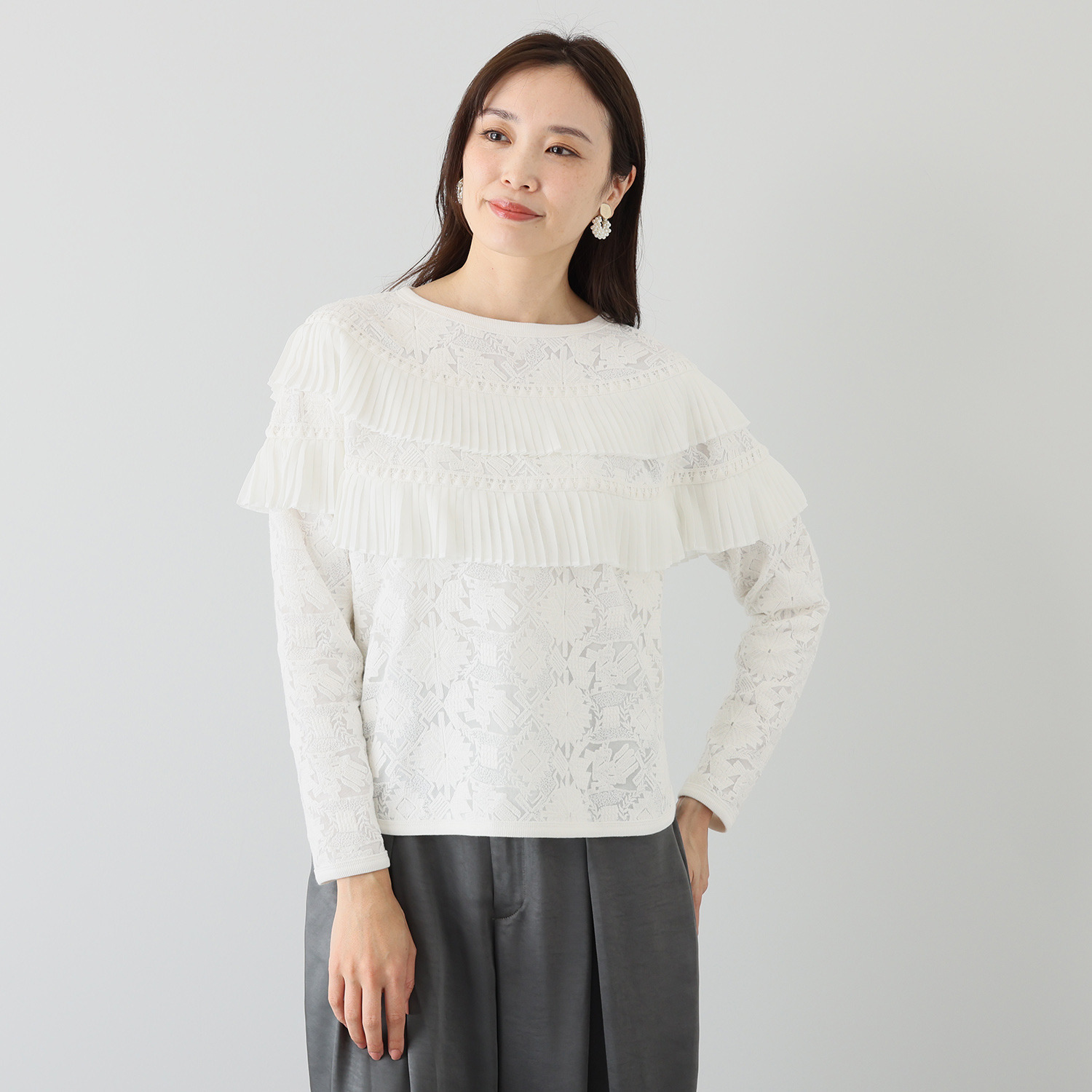 キョウコ　ヒガ シフォンプリーツ 刺しゅうチュール プルオーバー