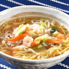 厳選７種の具材入り 野菜たっぷり あんかけラーメン