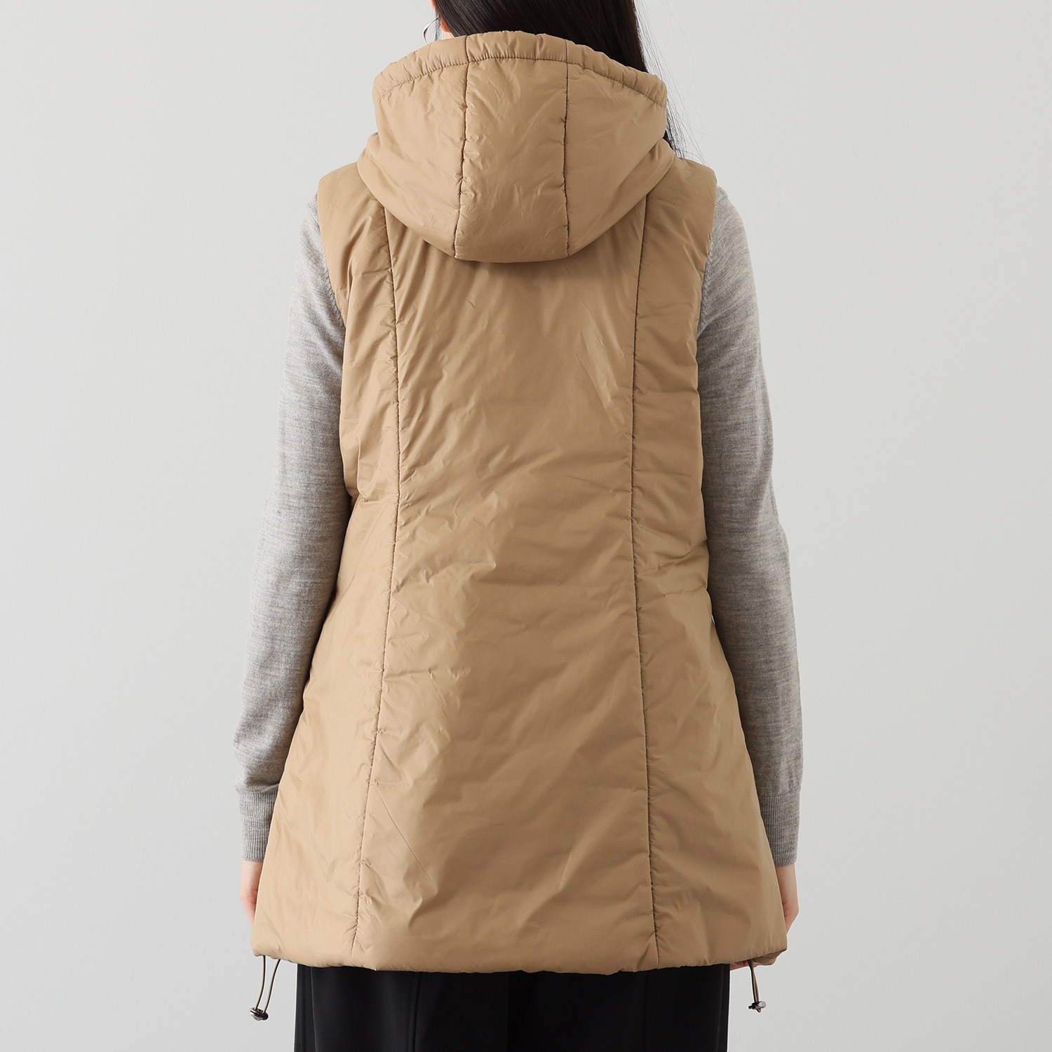 エムズ　スタイル シルキーナイロンタフタ すっきり見せる 中綿ロングベスト