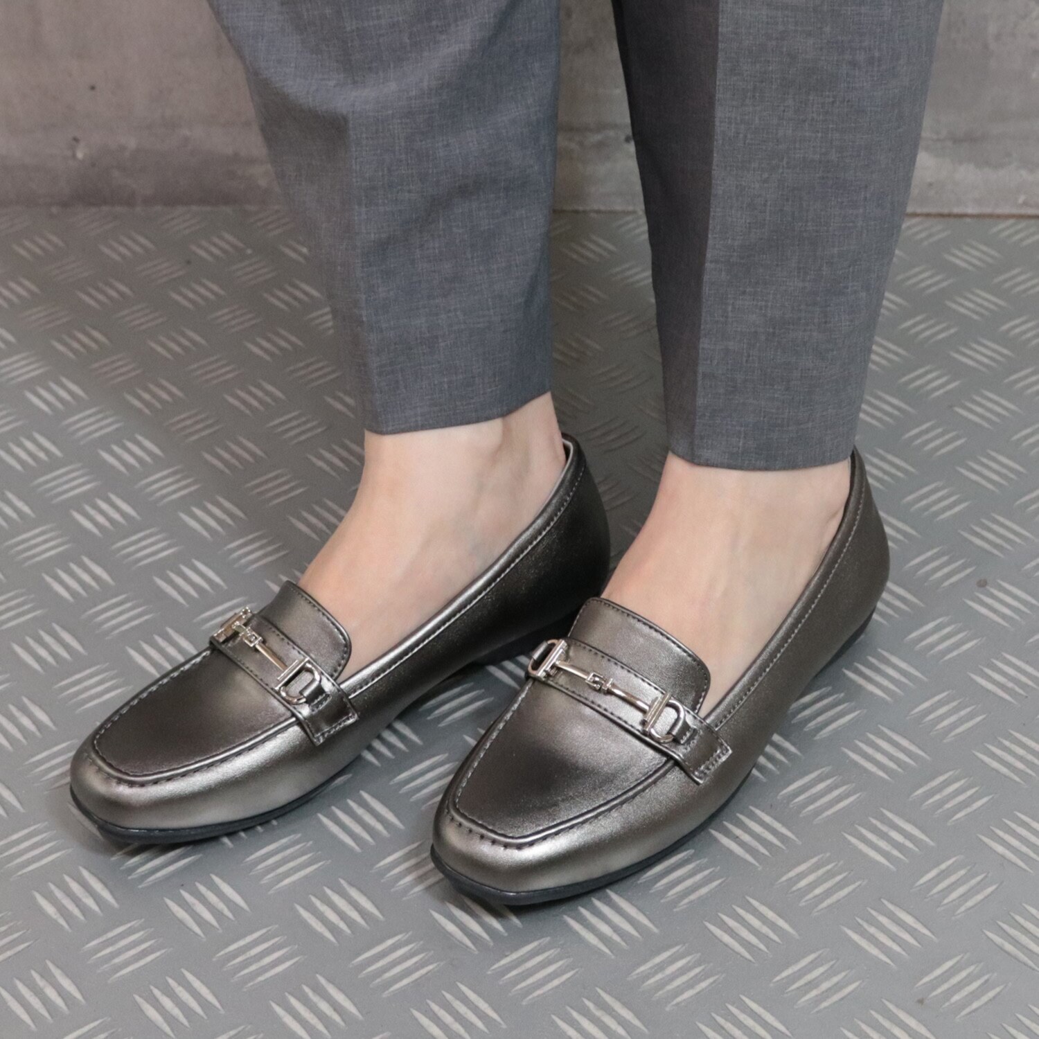 アルファキュービック 靴のマエストロ監修 軽量　ゆったり 幅広ローファーシューズ