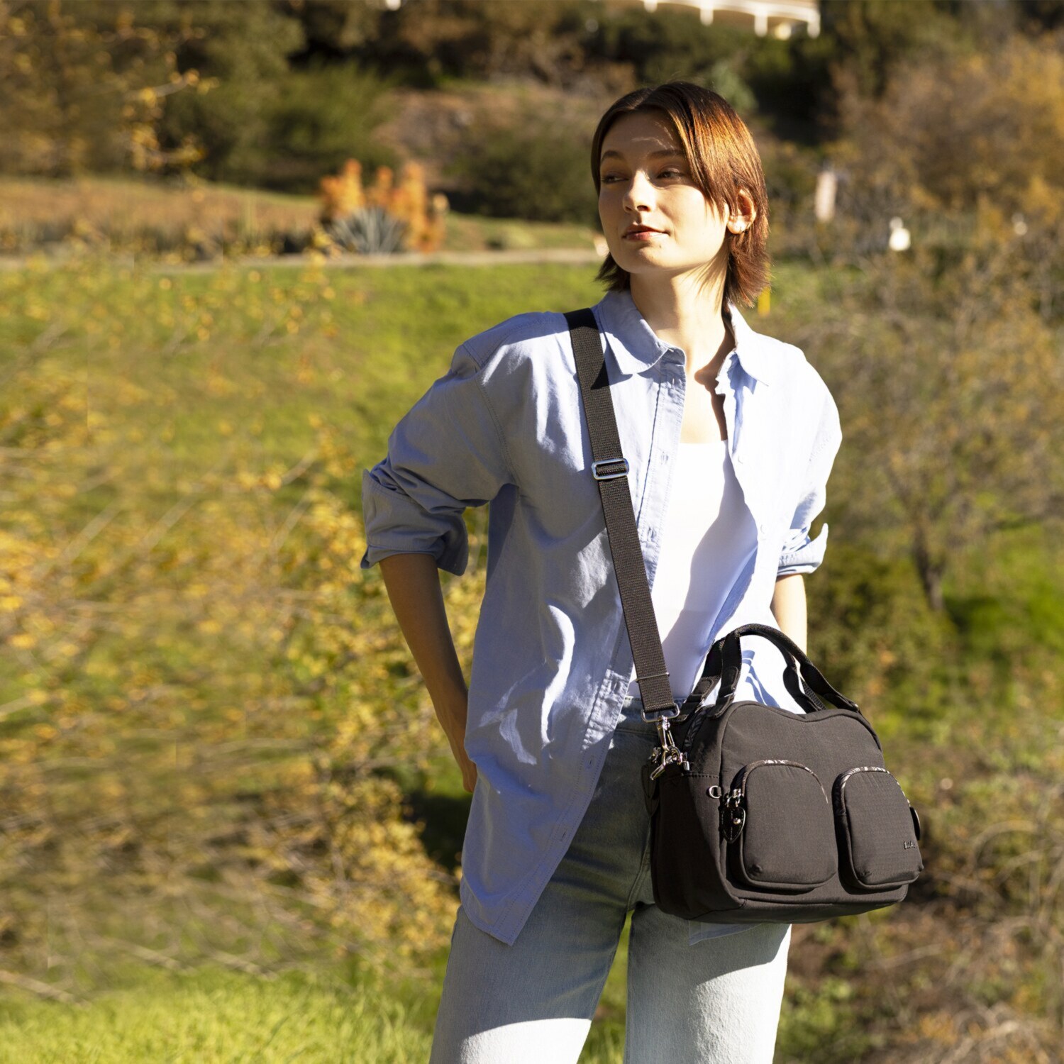 ビサイユ ２０周年アニバーサリー はっ水 “ボタニカーラ” プレミアム２ウェイバッグ