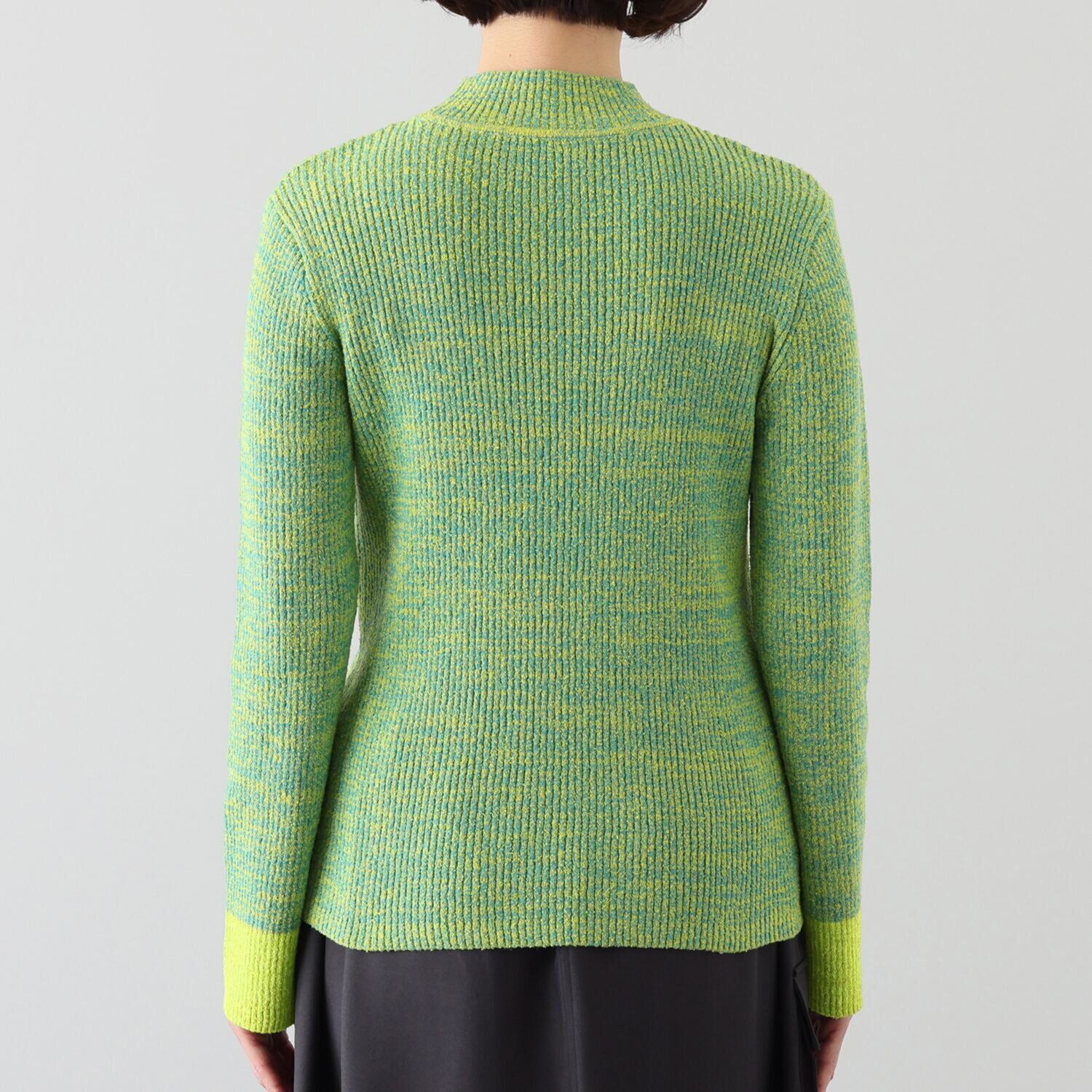 マチュート 配色で魅せるセンス 大人の洒落感 ニットプルオーバー