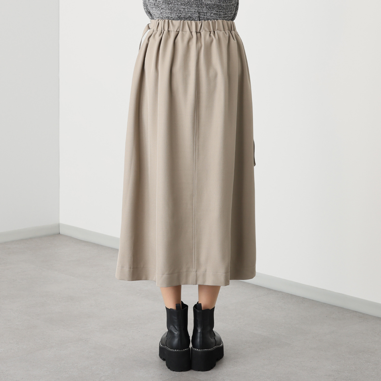 マチュート ポケットが主役 こなれラップ風スカート