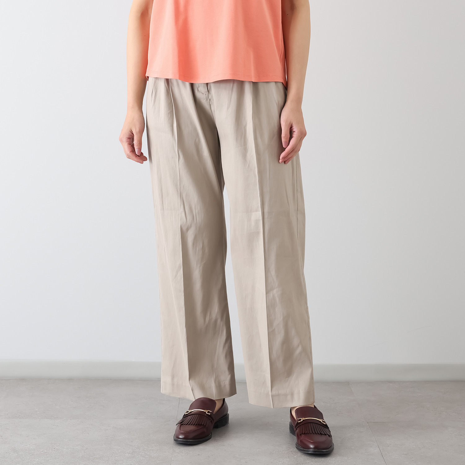 ウタオ フレンチリネン混 ストレッチ ストレートパンツ