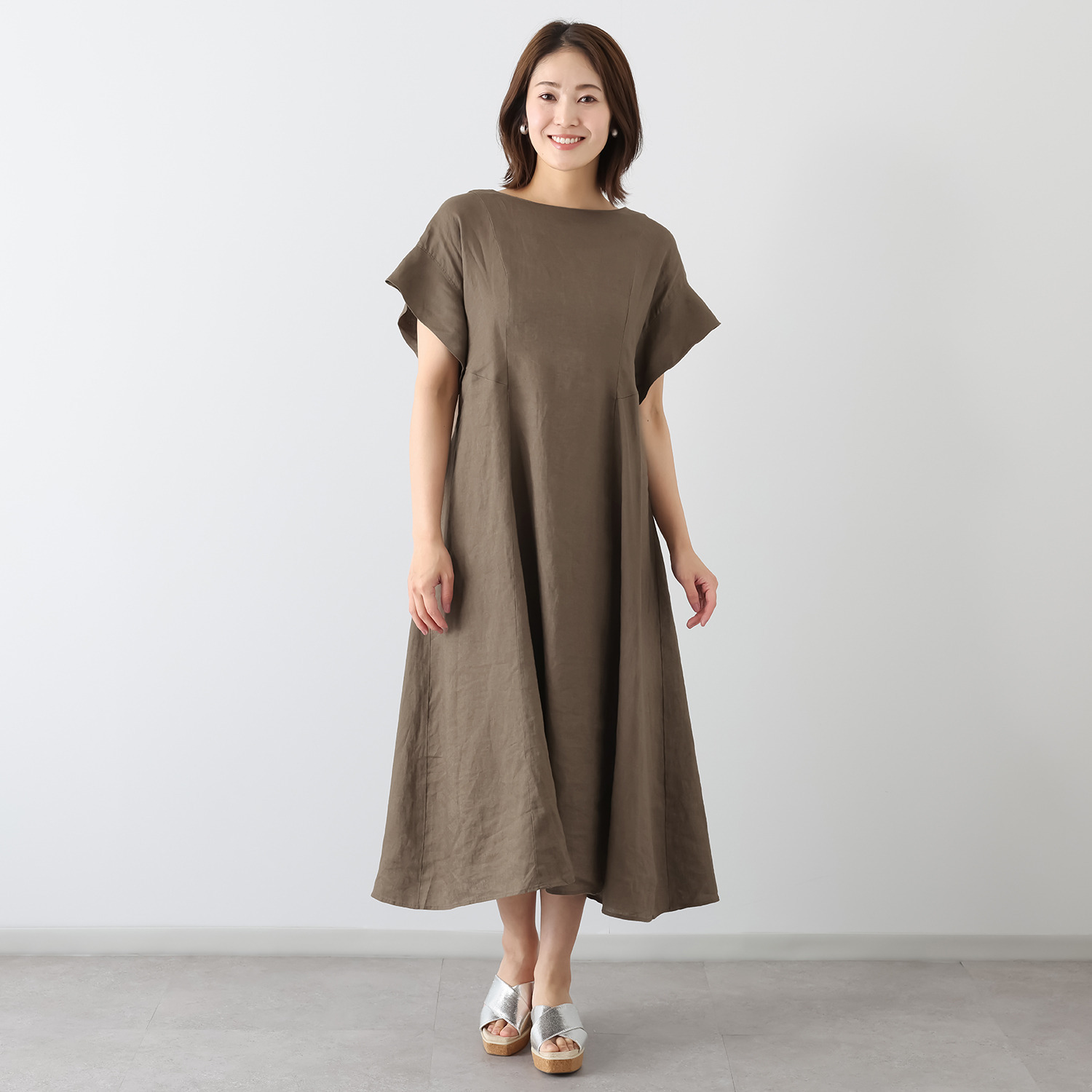 ウタオ フレンチリネン１００％ ２ウェイスリーブ マーメイドライン ロングワンピース