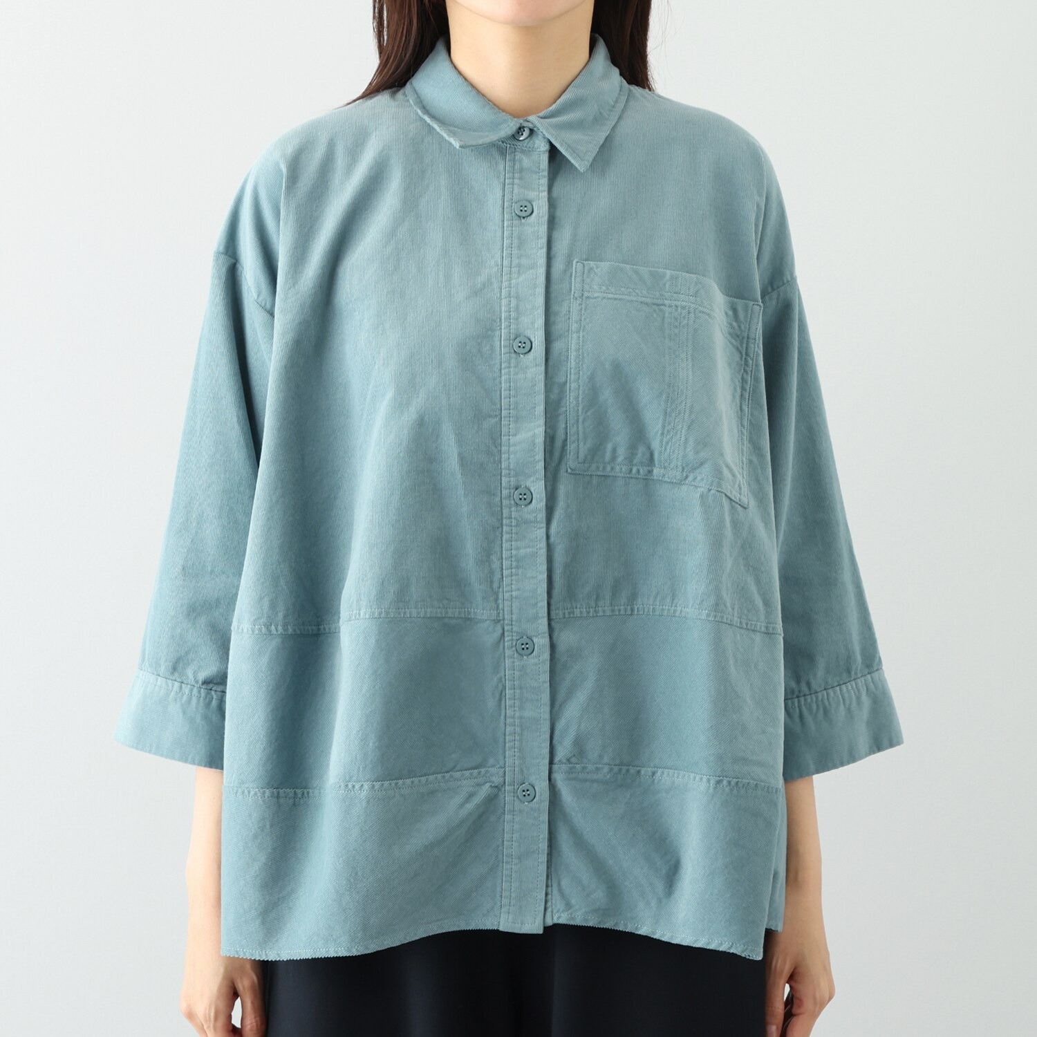 ヒロコ　デシネール 細畝シャツコール 洗い加工で柔らか仕上げ ふんわりバレルシルエット シャツジャケット