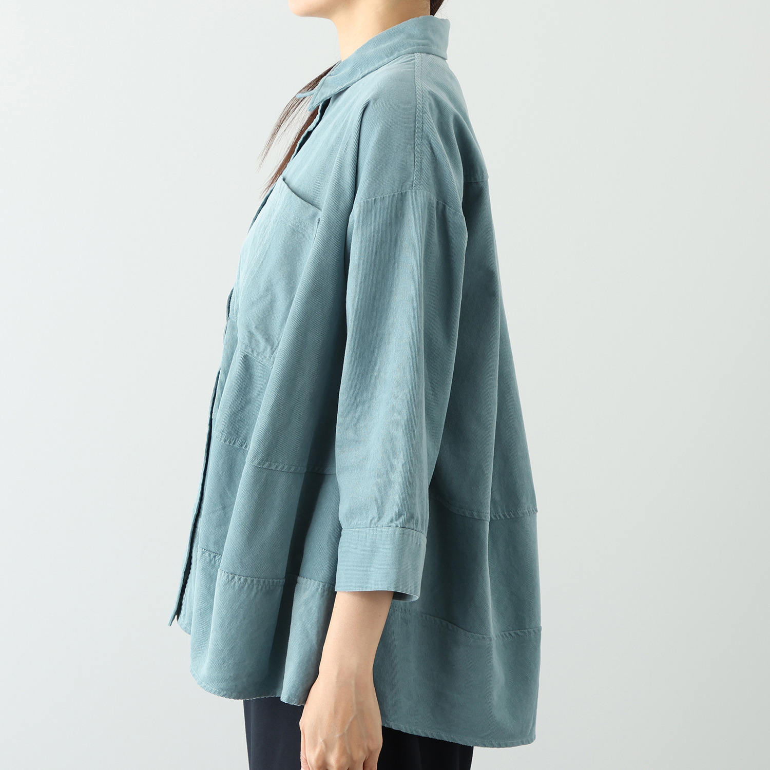 ヒロコ　デシネール 細畝シャツコール 洗い加工で柔らか仕上げ ふんわりバレルシルエット シャツジャケット