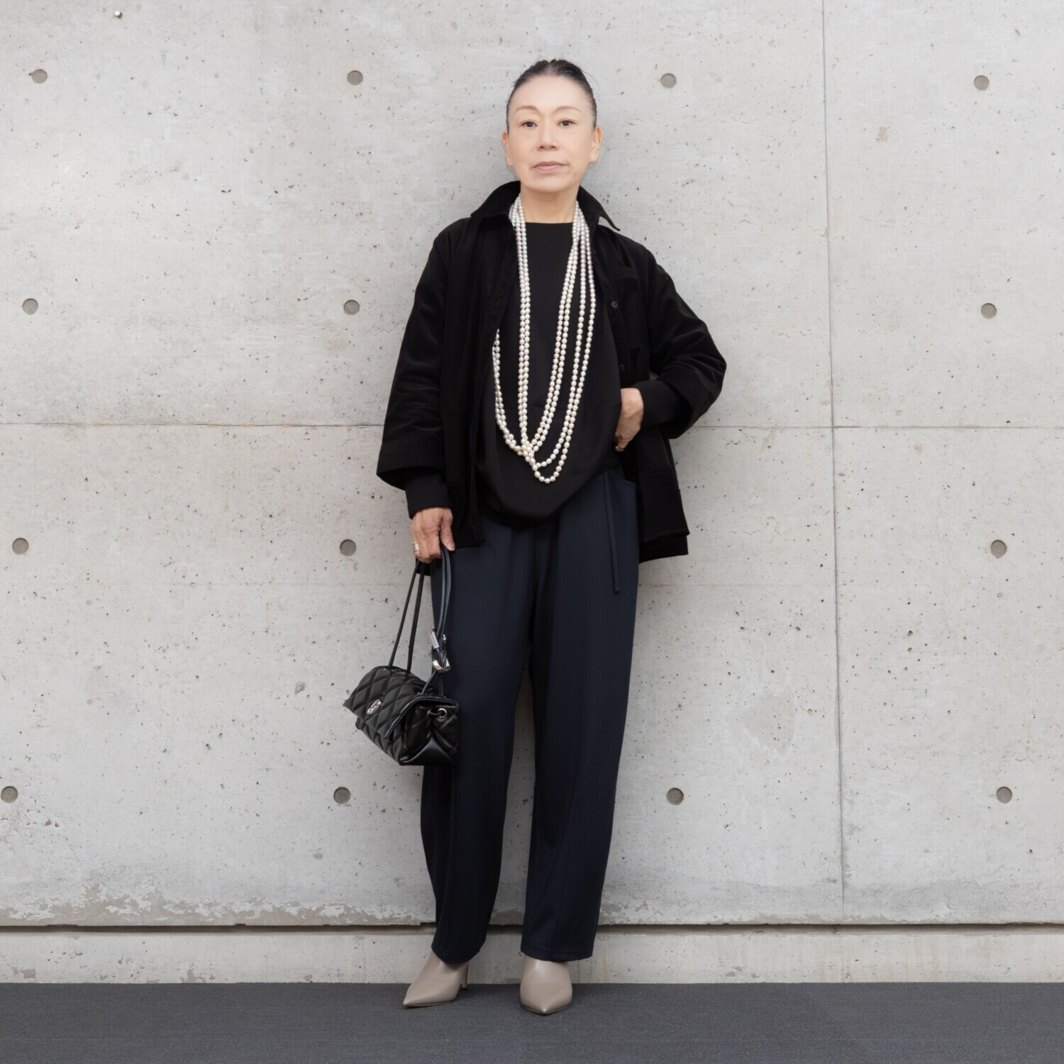 ヒロコ　デシネール 細畝シャツコール 洗い加工で柔らか仕上げ ふんわりバレルシルエット シャツジャケット