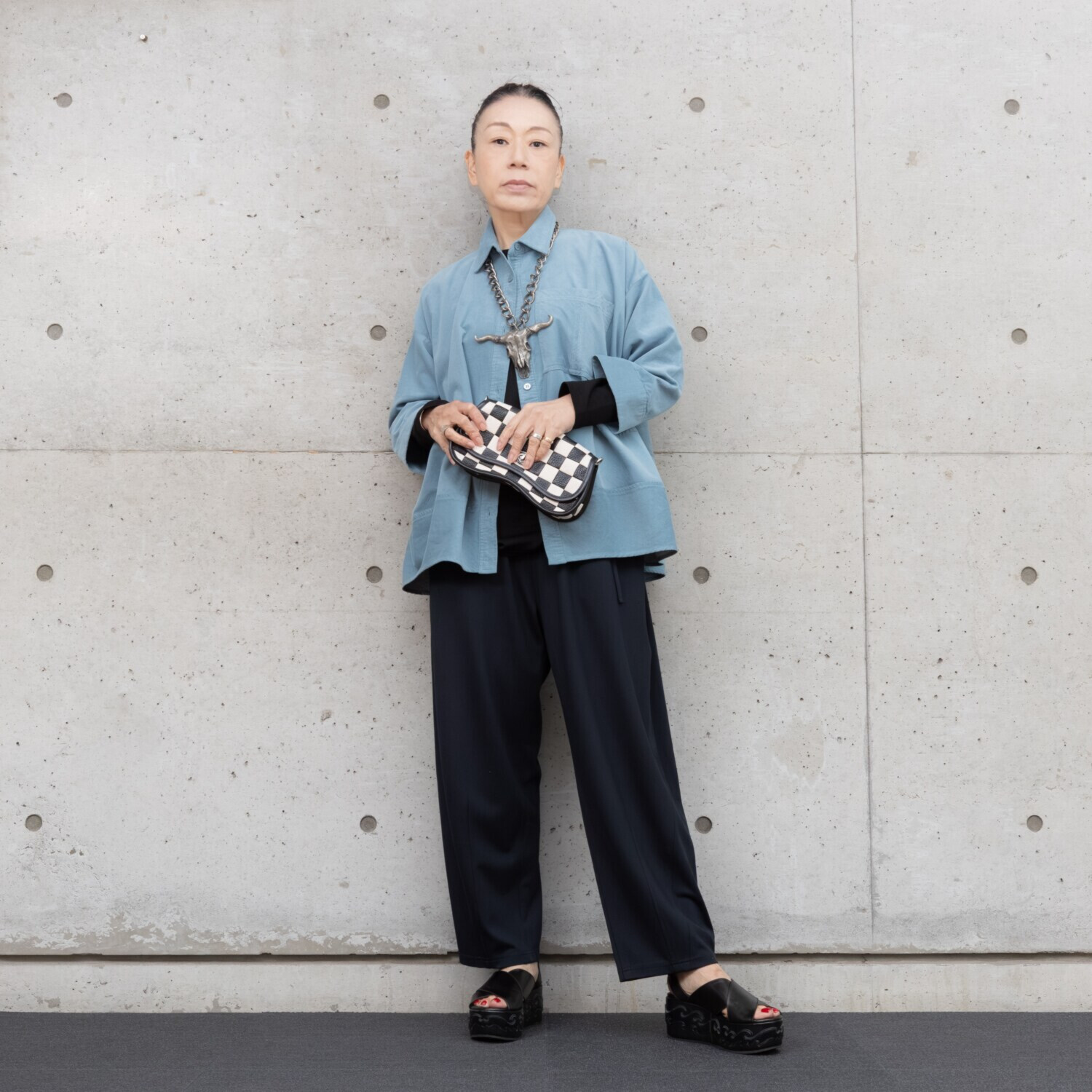 ヒロコ　デシネール 細畝シャツコール 洗い加工で柔らか仕上げ ふんわりバレルシルエット シャツジャケット