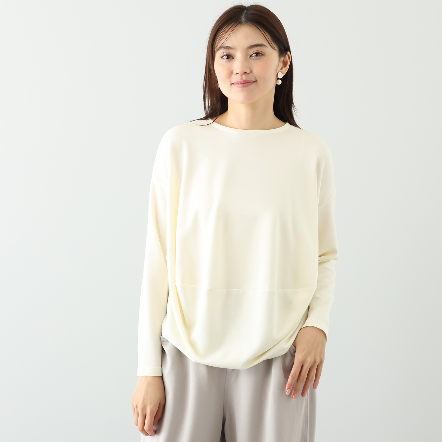 ヒロコ　デシネール ふんわりまとう バレルシルエット プルオーバー