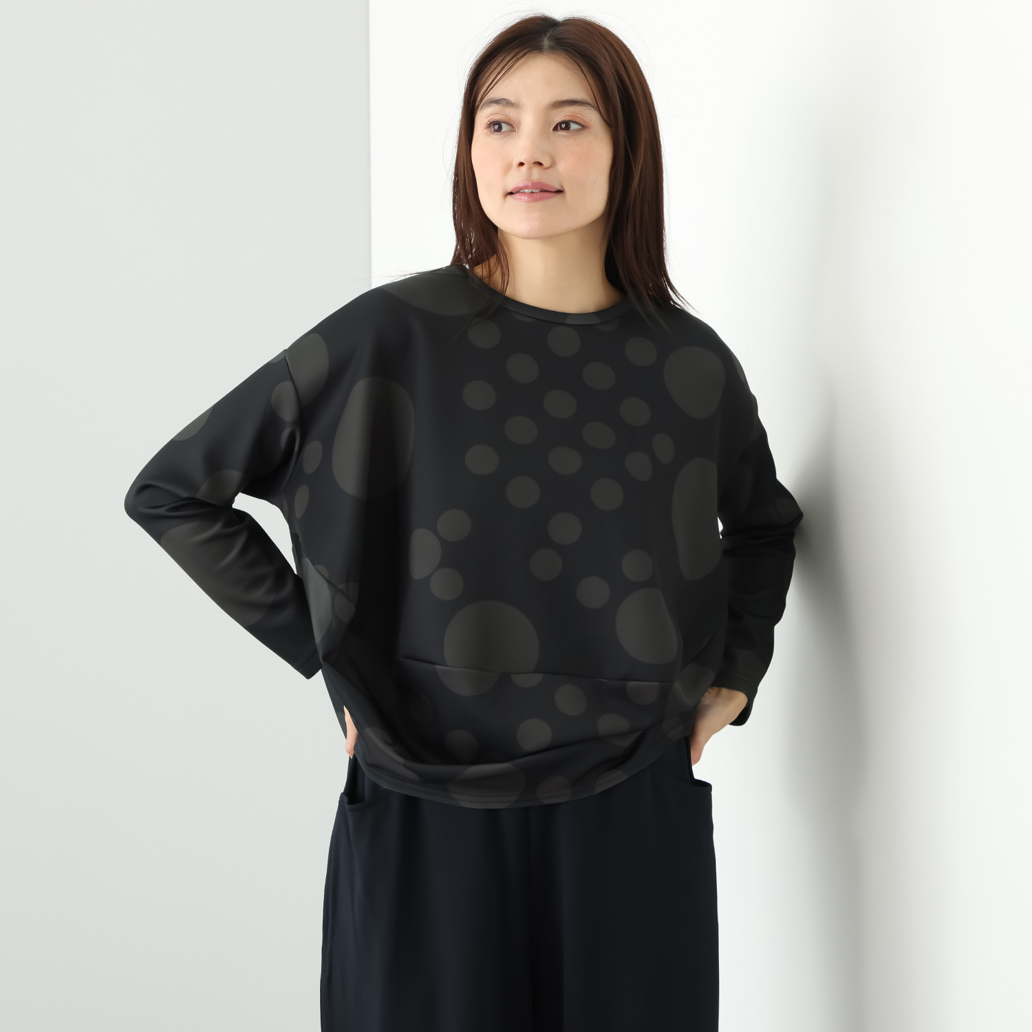 ヒロコ　デシネール ふんわりまとう バレルシルエット プルオーバー