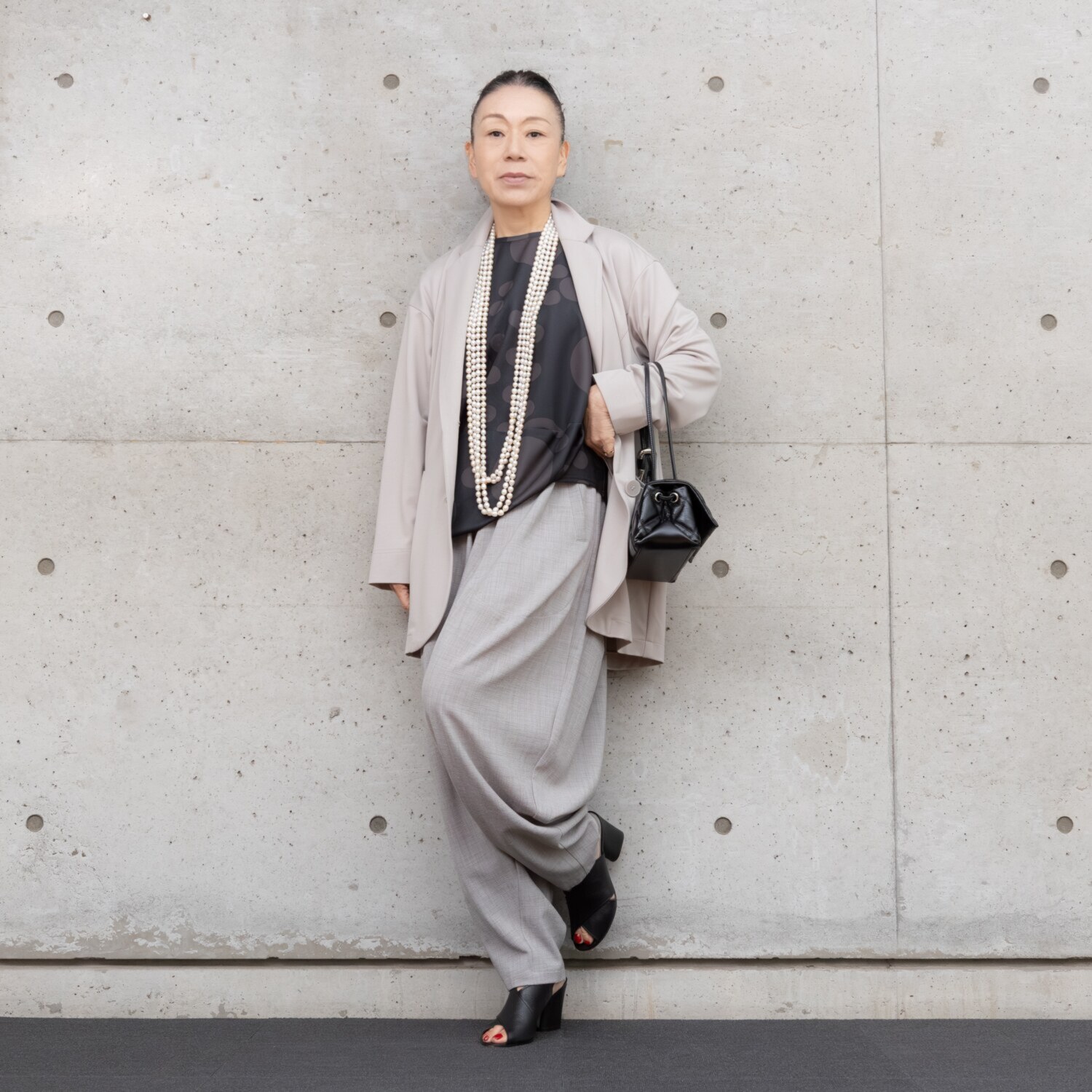 ヒロコ　デシネール ふんわりまとう バレルシルエット プルオーバー