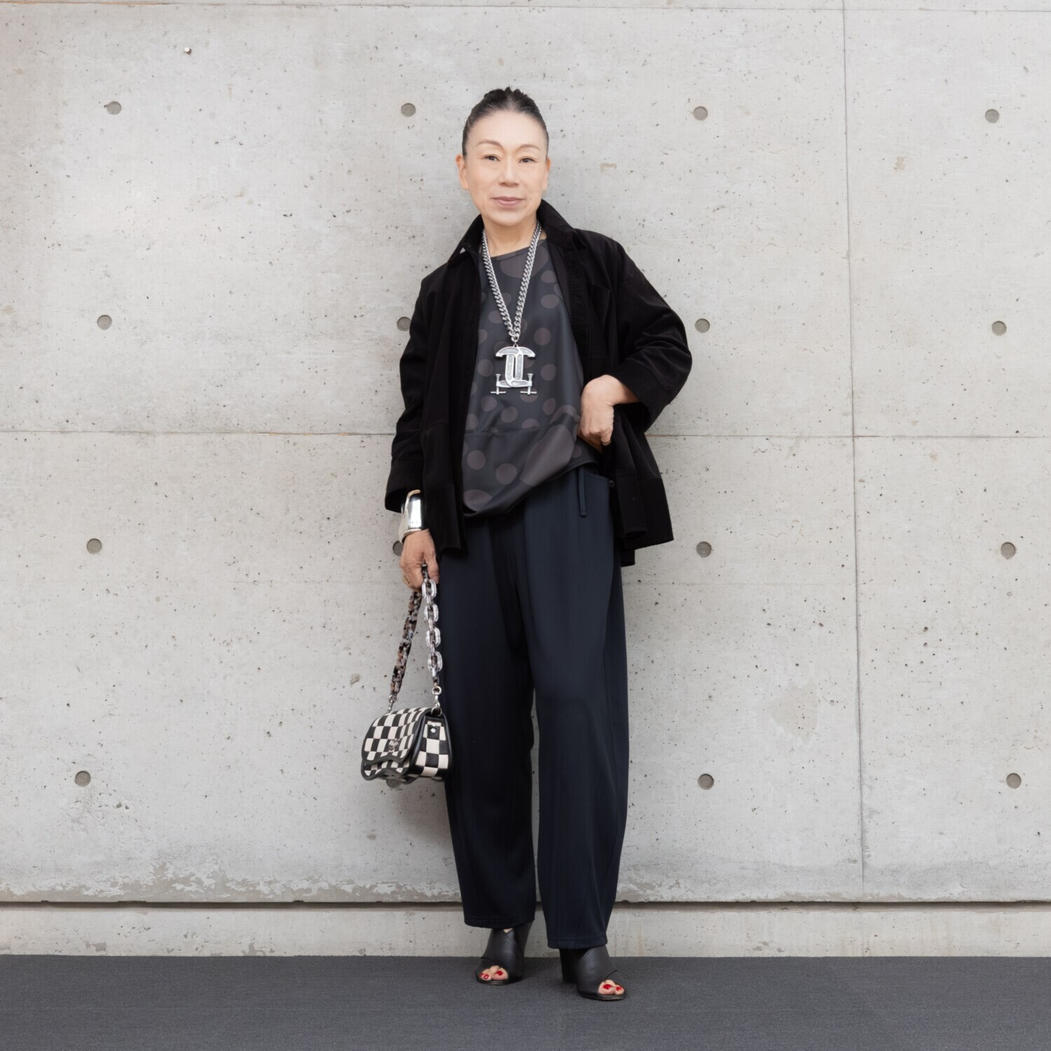 ヒロコ　デシネール なめらかスムースで作る ソフトシルエット バレルパンツ