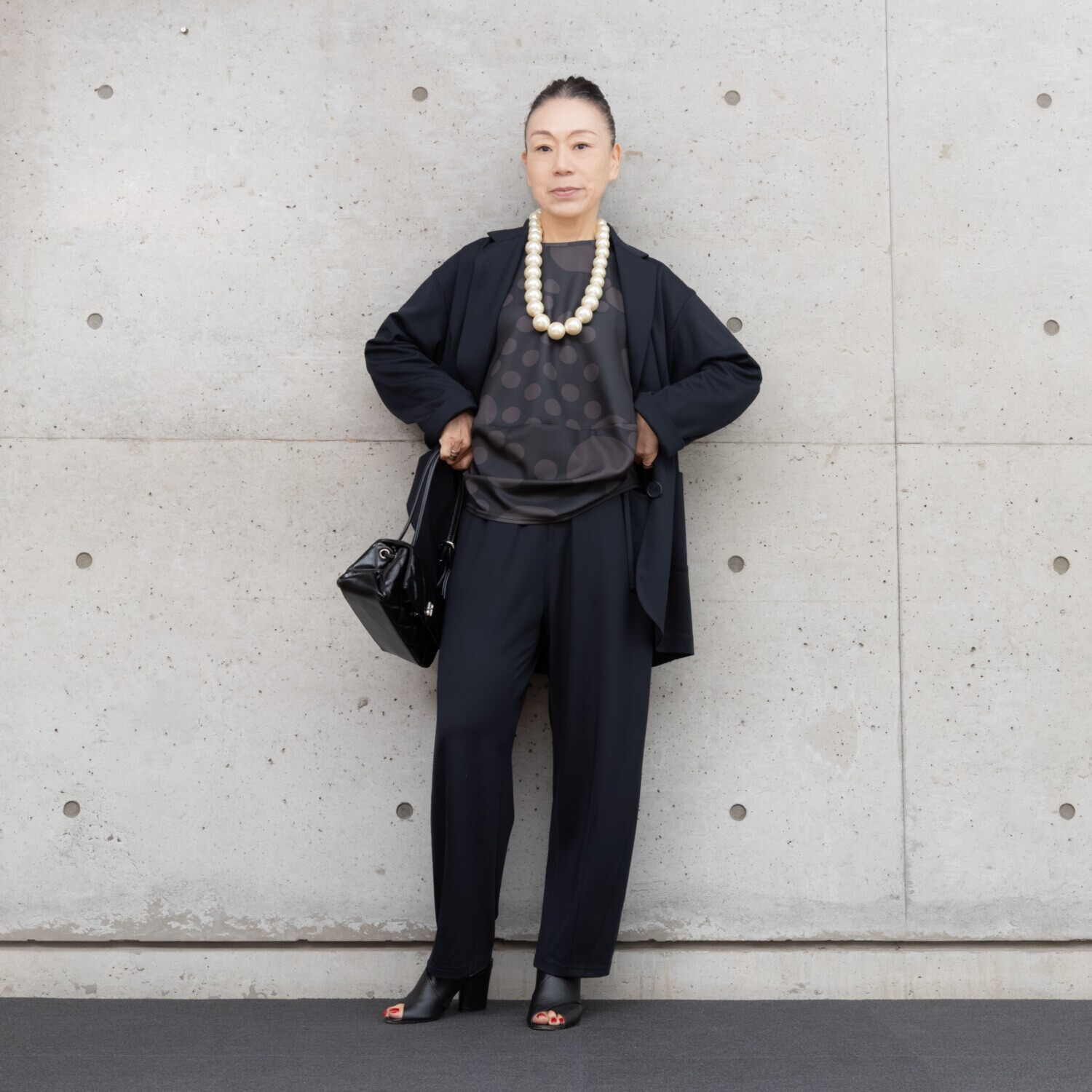 ヒロコ　デシネール なめらかスムースで作る ソフトシルエット バレルパンツ