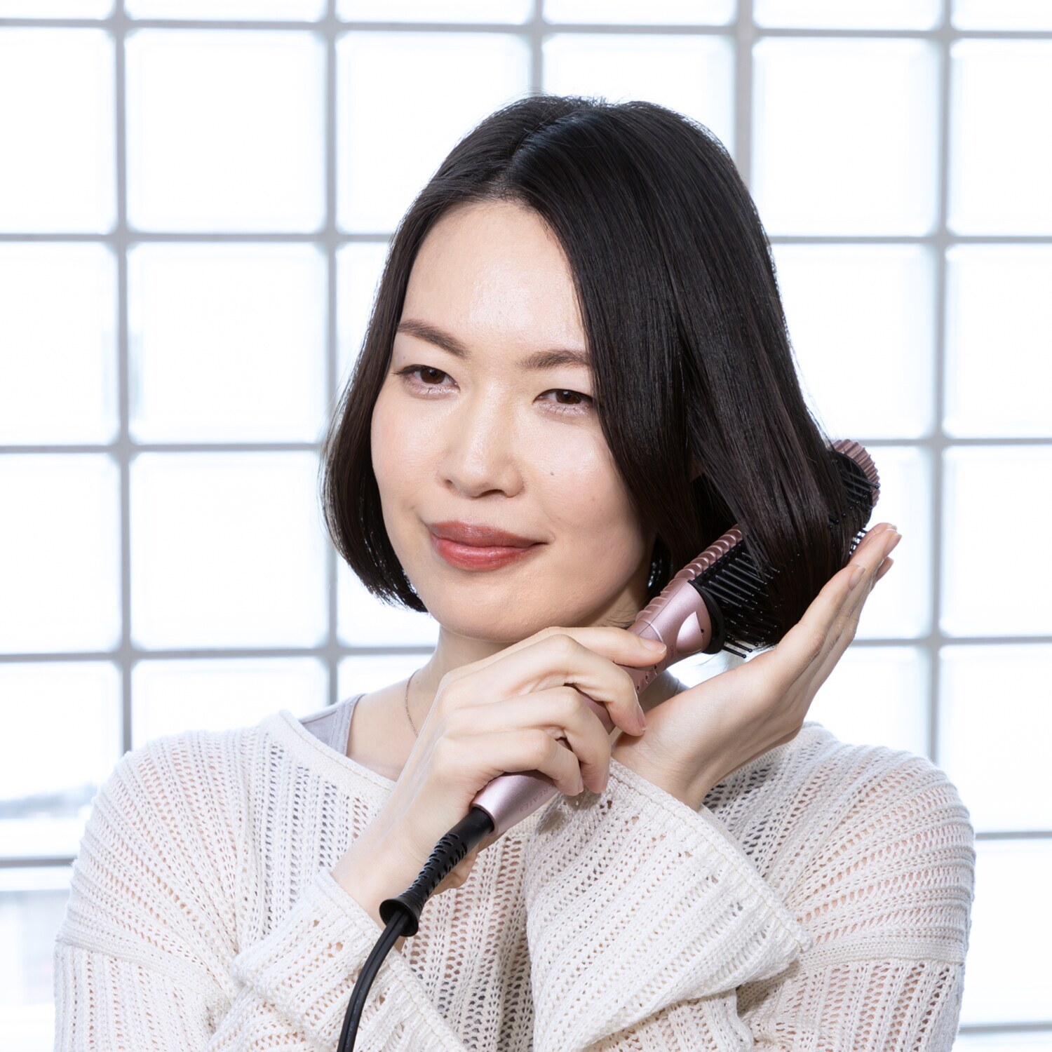 クレイツ ８０℃のケアモード搭載！ 幅広い温度設定ができて ブラシ感覚で使える ヘアアイロン ケアスタイリングブラシ ケアリッチ