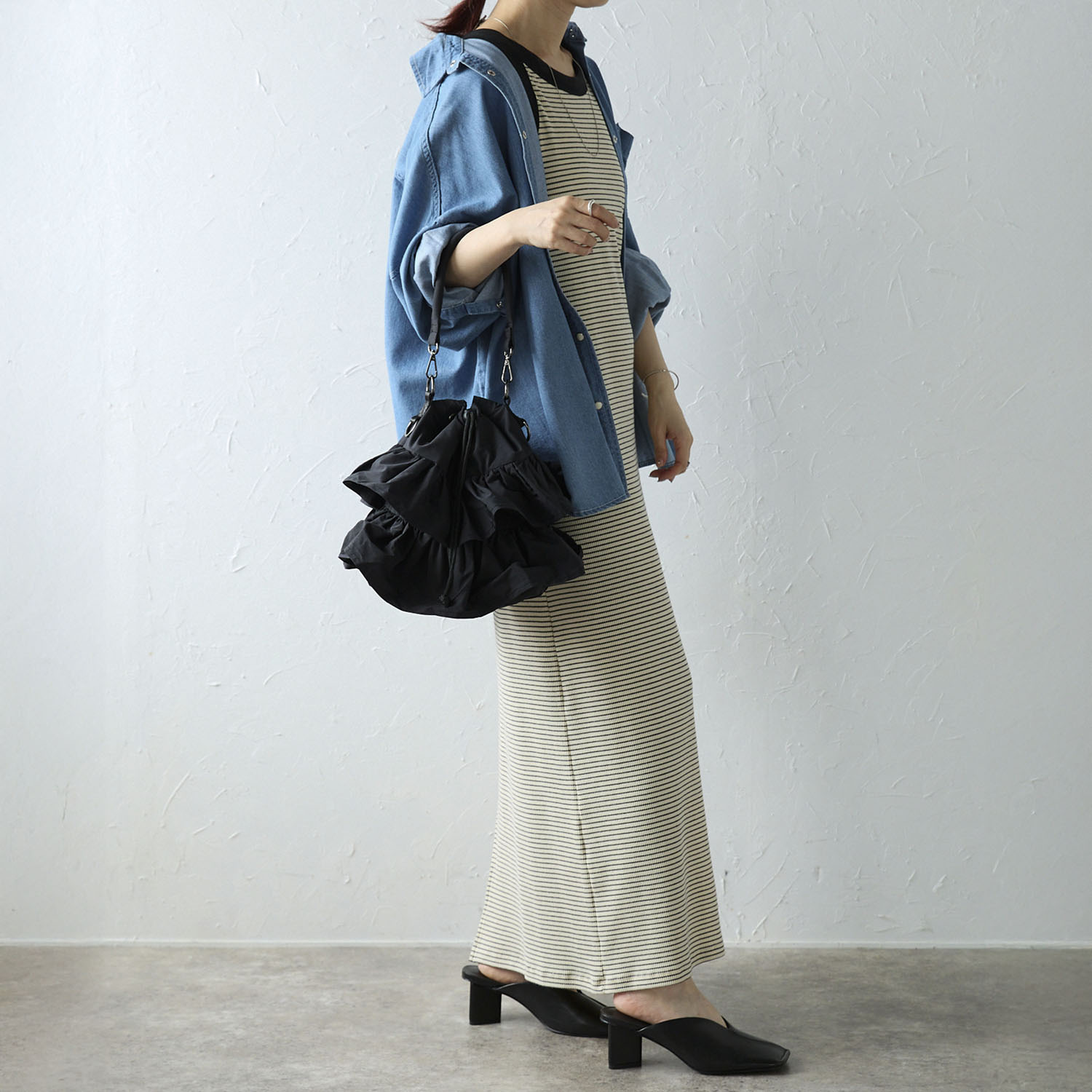 グッシオイタリー ２ウェイフリル巾着 ミニショルダーバッグ ＜星形チャーム付＞