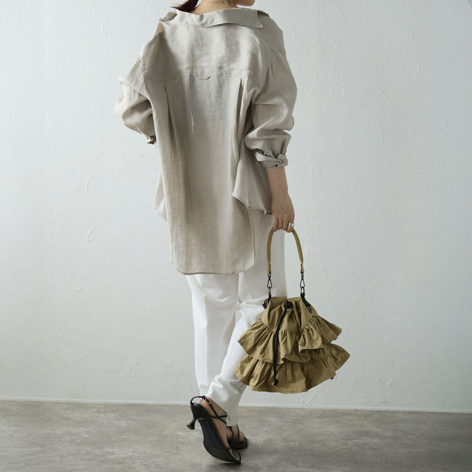 グッシオイタリー ２ウェイフリル巾着 ミニショルダーバッグ ＜星形チャーム付＞