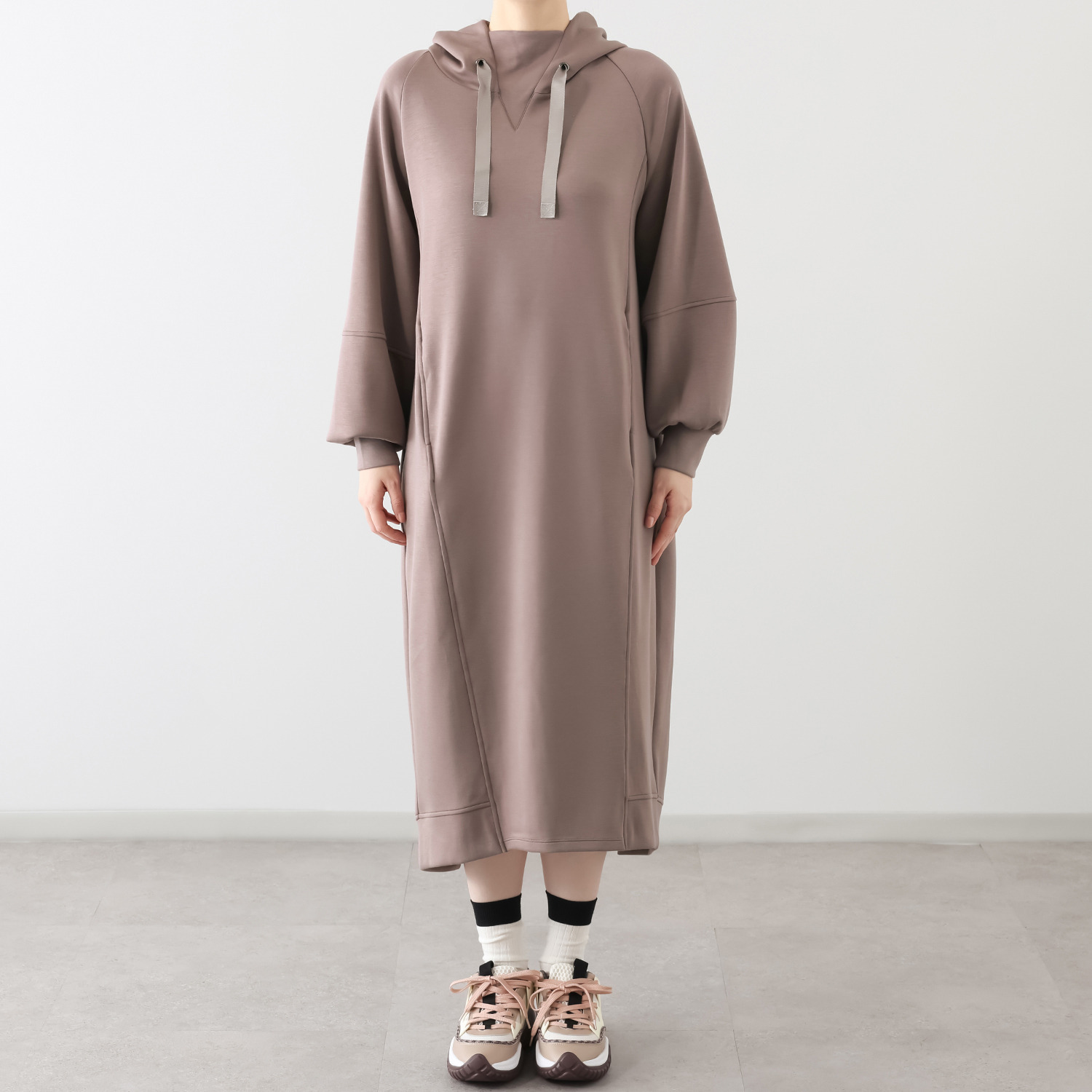 ゼラールスポーツ フーディーなのに上品！ ファインループジャージー きれい見えシルエット ワンピース