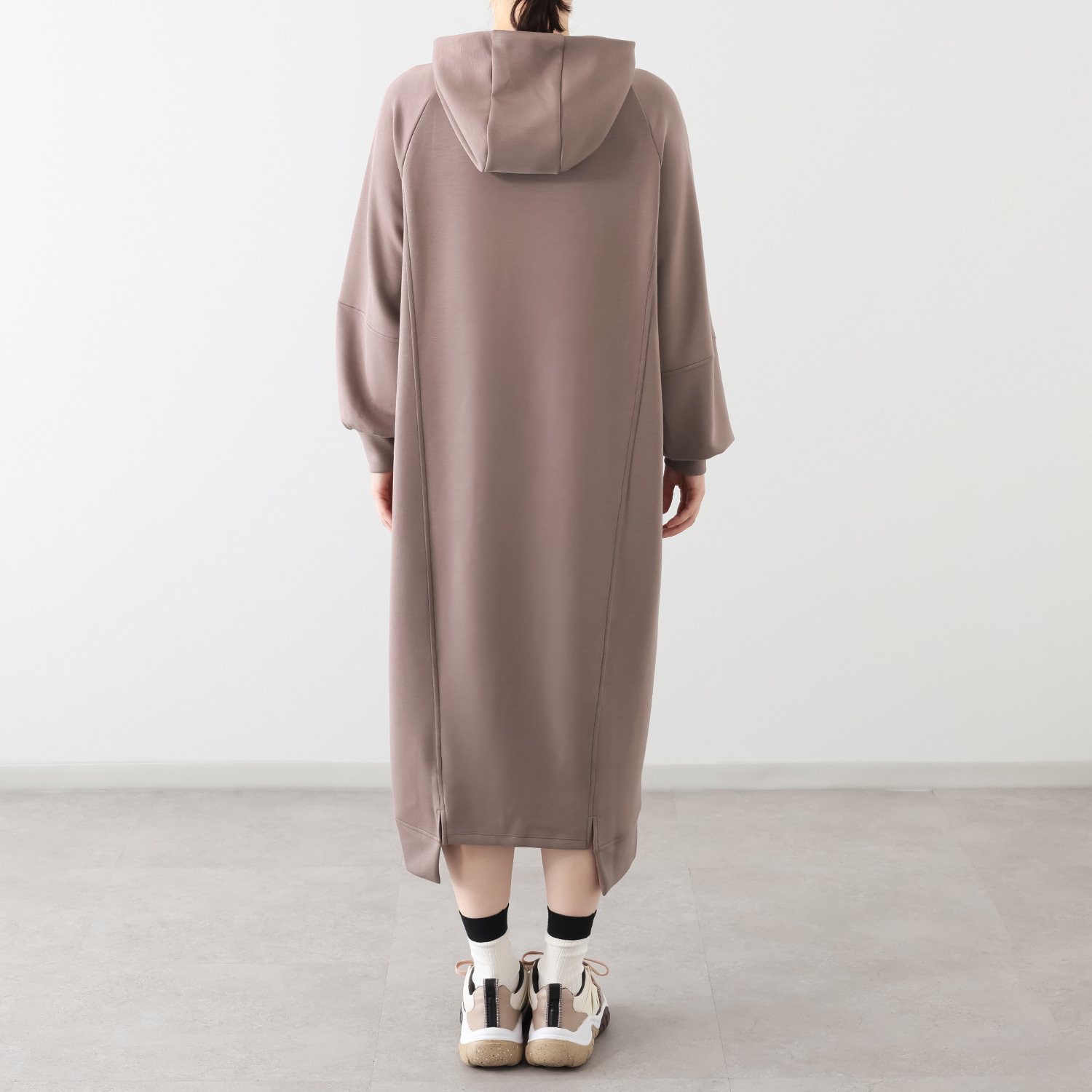 ゼラールスポーツ フーディーなのに上品！ ファインループジャージー きれい見えシルエット ワンピース