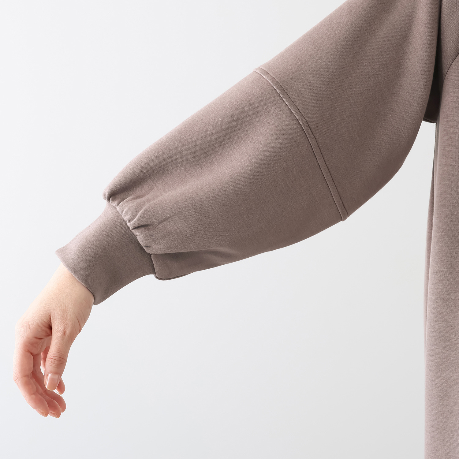 ゼラールスポーツ フーディーなのに上品！ ファインループジャージー きれい見えシルエット ワンピース