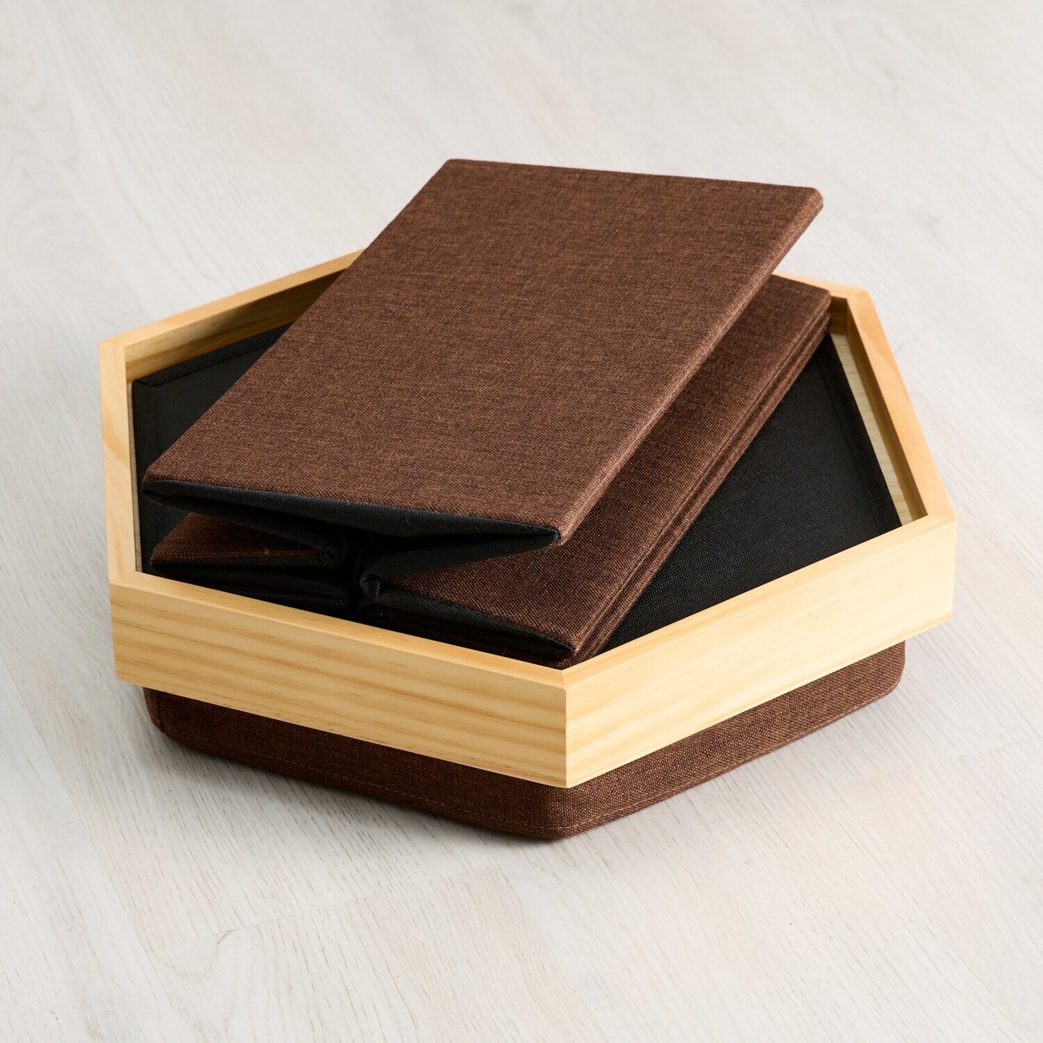 １台３役！ 収納できる北欧風スツール ＜六角形＞