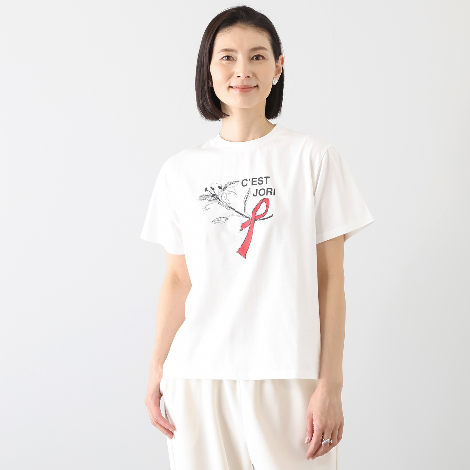 ユキコハナイ　シック ユリモティーフ＆ Ｃ’ＥＳＴ　ＪＯＲＩ プリントＴシャツ