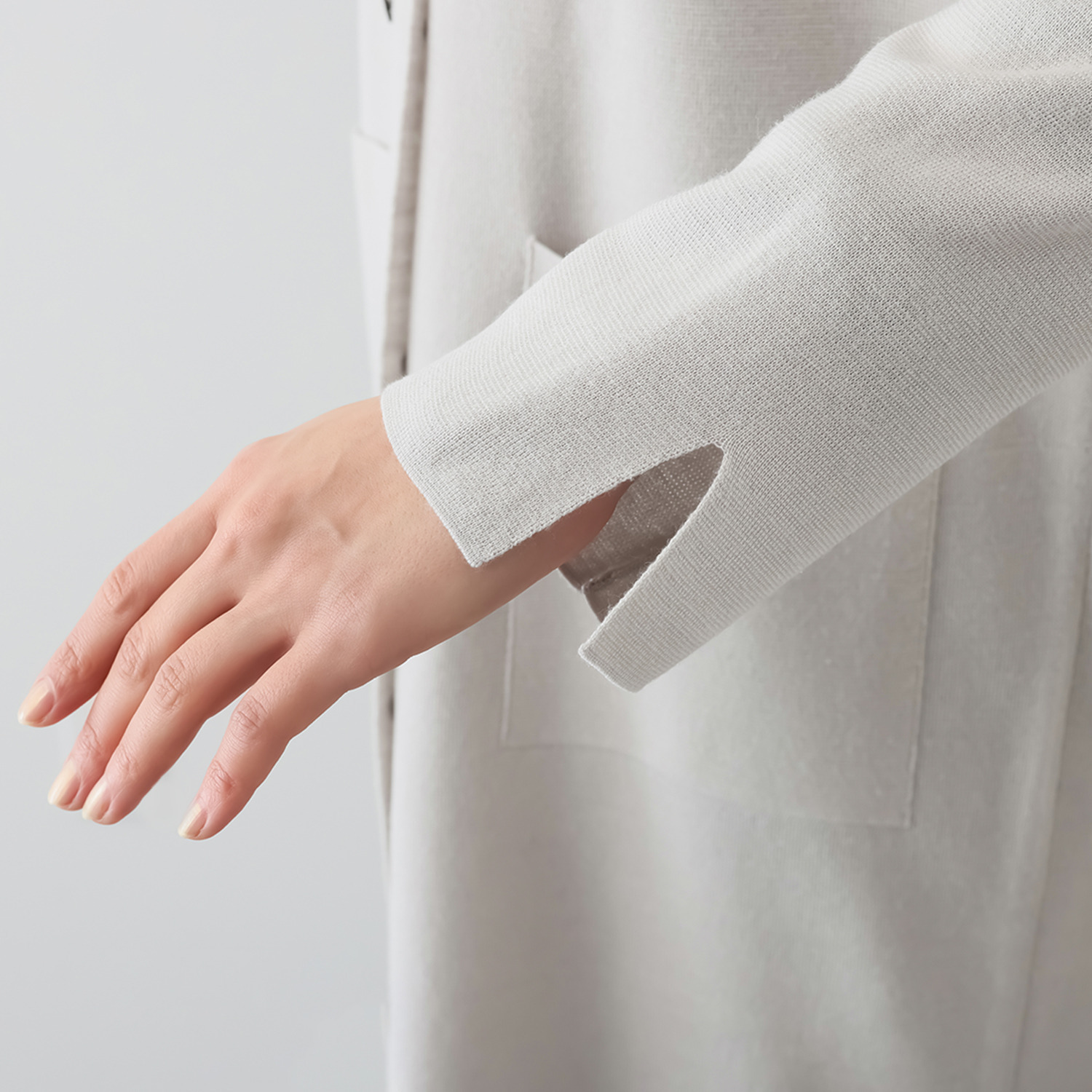 アズイズ　ビーマイセルフ バイ　ネイチャーズ ウールシルク ミラノリブ ダブルボタン使いコート