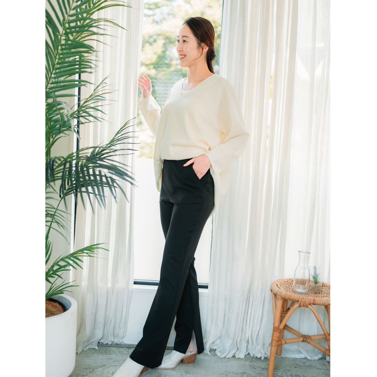 ヘ・エラ １サイズ細見え！？ 大人のクールな ハイテンション フレアーパンツ