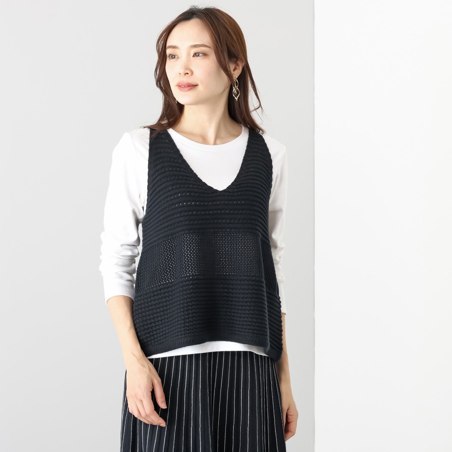 スピンブルー イタリアＭＴＢ社製 エーゲ海コットン 透かし編地変化 ニットキャミソールジレ 