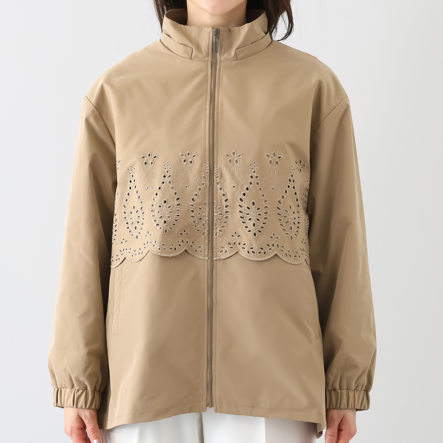メルヴェイユ　ヴァント はっ水・軽量・ＵＶカット スカラップ刺しゅう ブルゾン