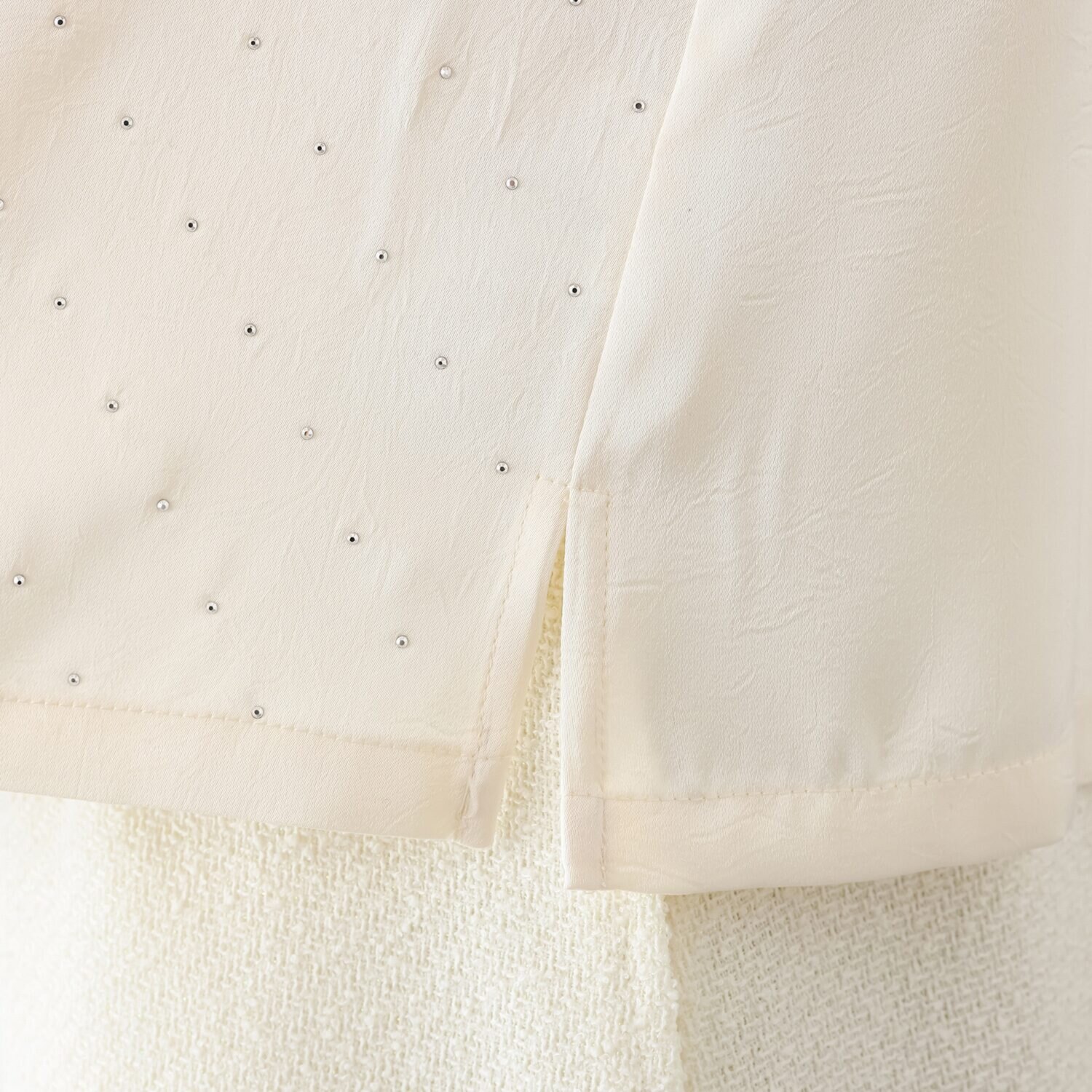 ミューリエ ヴィンテージな品格 ラインストーン付ブラウス