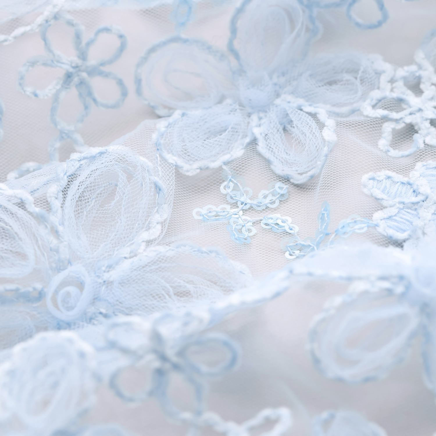 ルクオーレ スパンコールアクセント 立体チュール＆ モール刺しゅう 総レースカーディガン