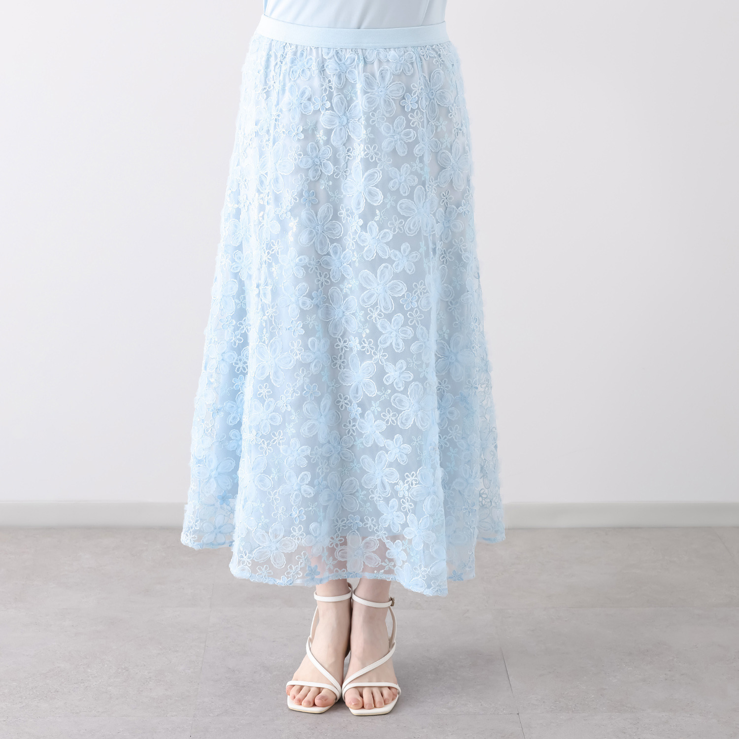 ルクオーレ スパンコールアクセント 立体チュール＆ モール刺しゅう 総レース ソフトフレアースカート