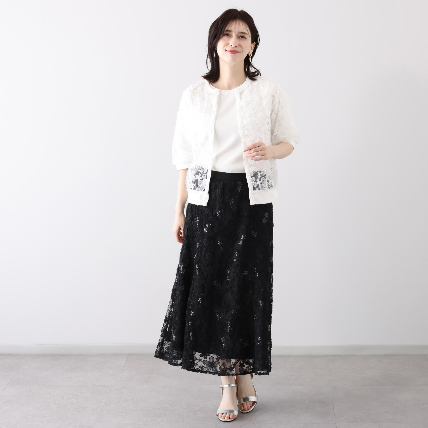 ルクオーレ スパンコールアクセント 立体チュール＆ モール刺しゅう 総レース ソフトフレアースカート