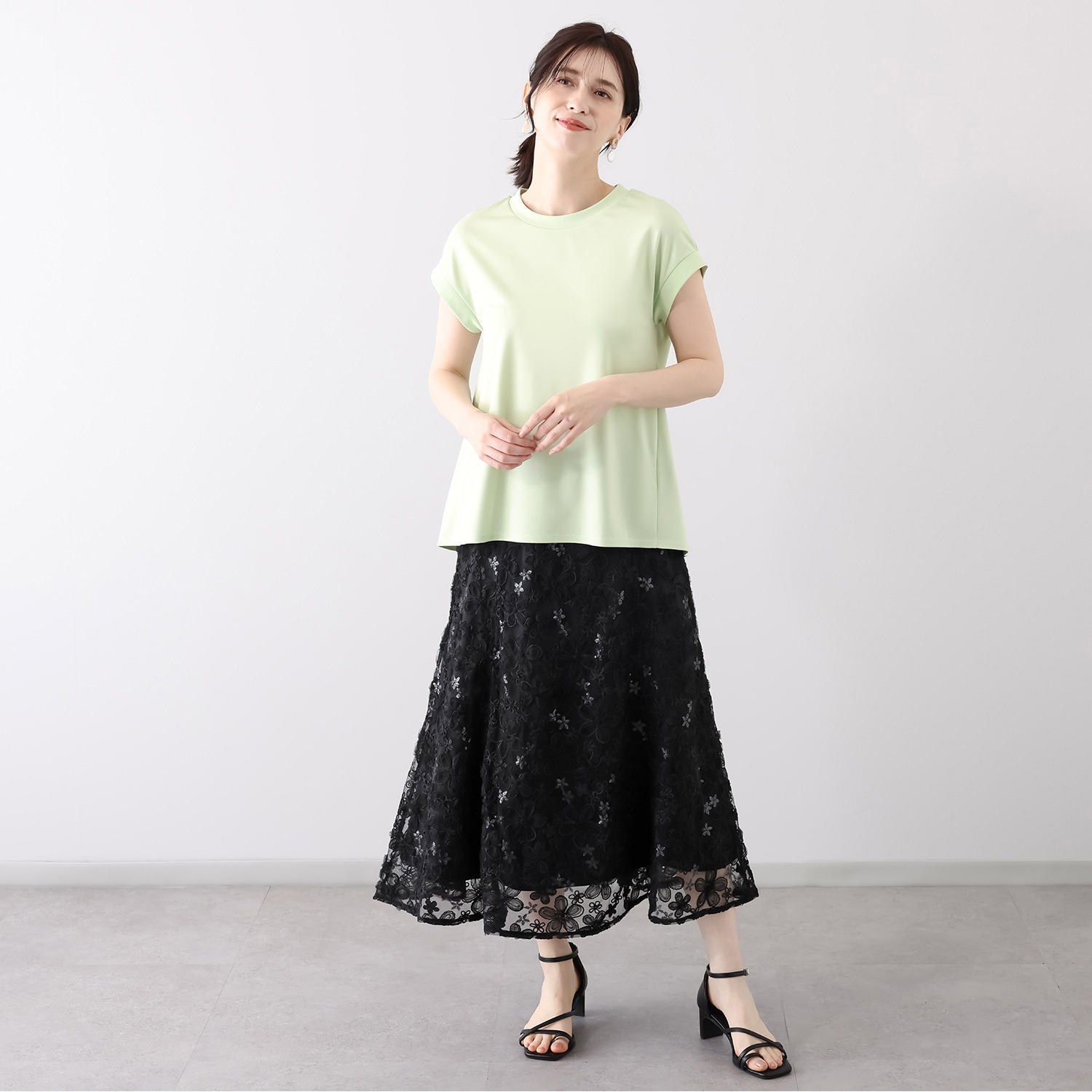 ルクオーレ ストレッチポンチ リブ切替 フレアープルオーバー