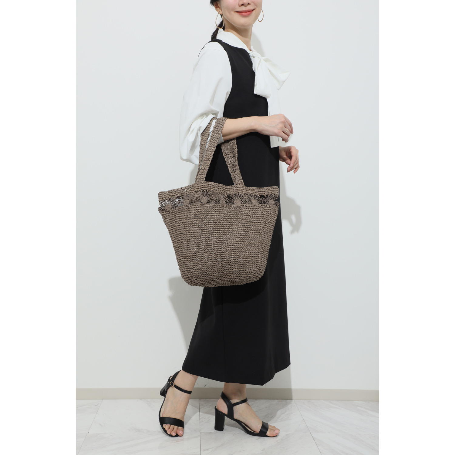 ジョナータ フラワーモティーフ 細手編み トートバッグ