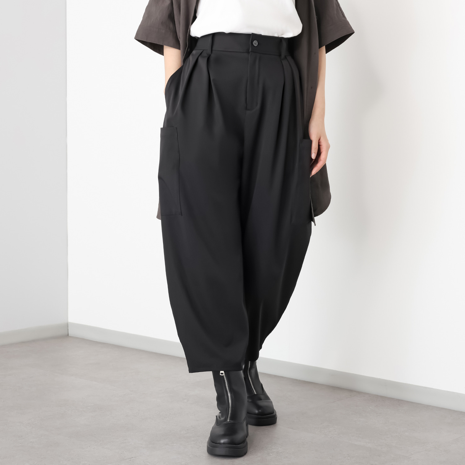 ヨーコモリモト 接触冷感 大人にちょうど良い 旬なバレルシルエットで スタイルカバーパンツ