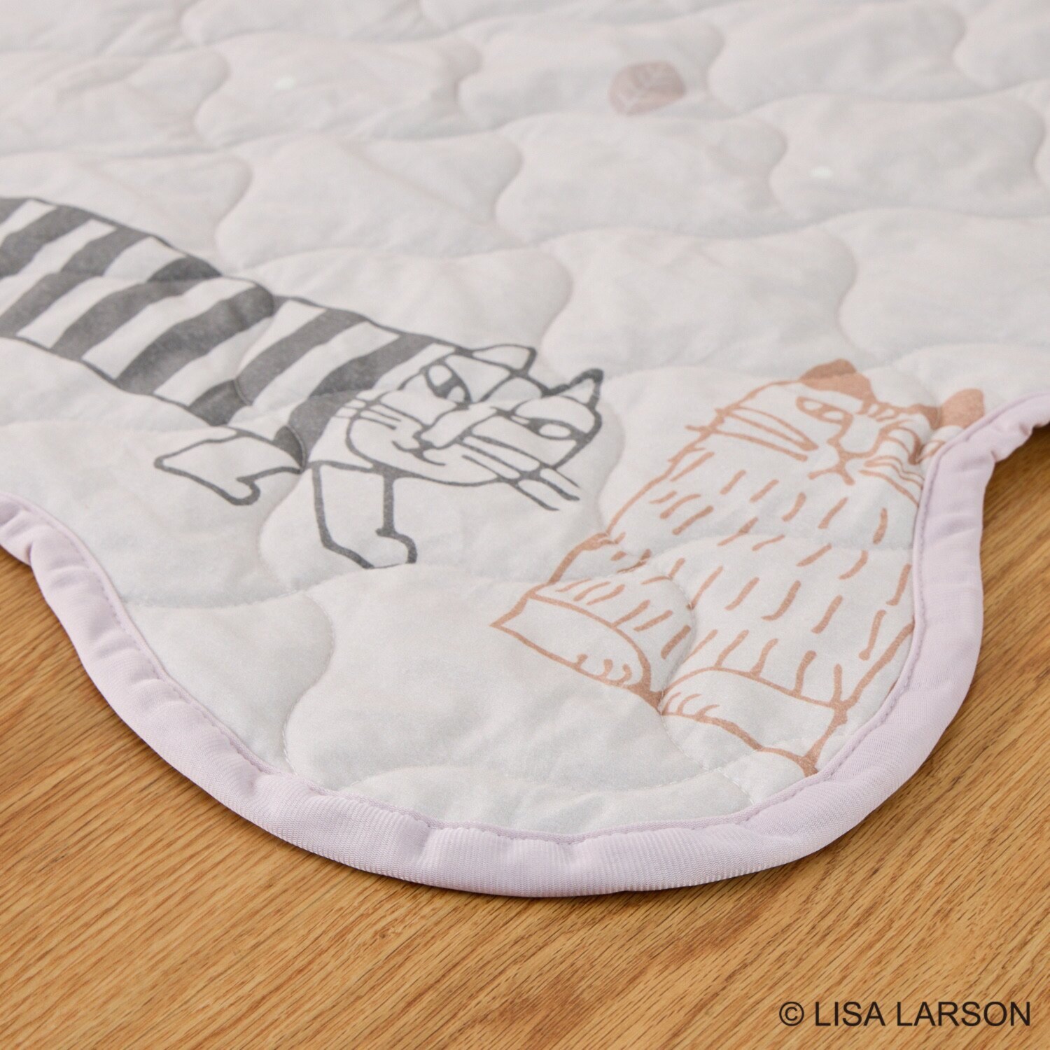 リサ・ラーソン 猫とハリネズミ リバーシブル マルチキルトカバー ＜１９０×２４０ｃｍ＞